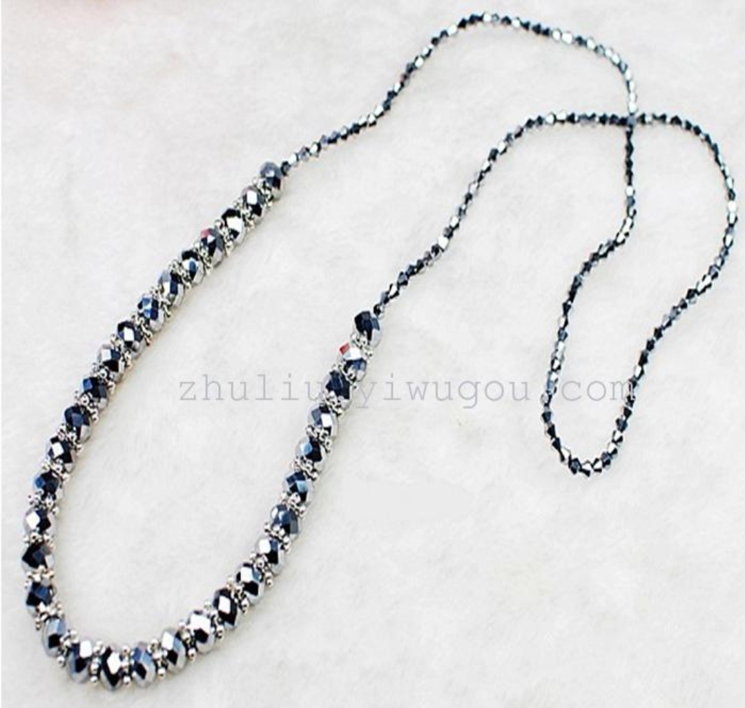 قلادة كريستالية كلاسيكية ترتدي ملابس امرأة قلادة بلورية طويلة Item Picture
