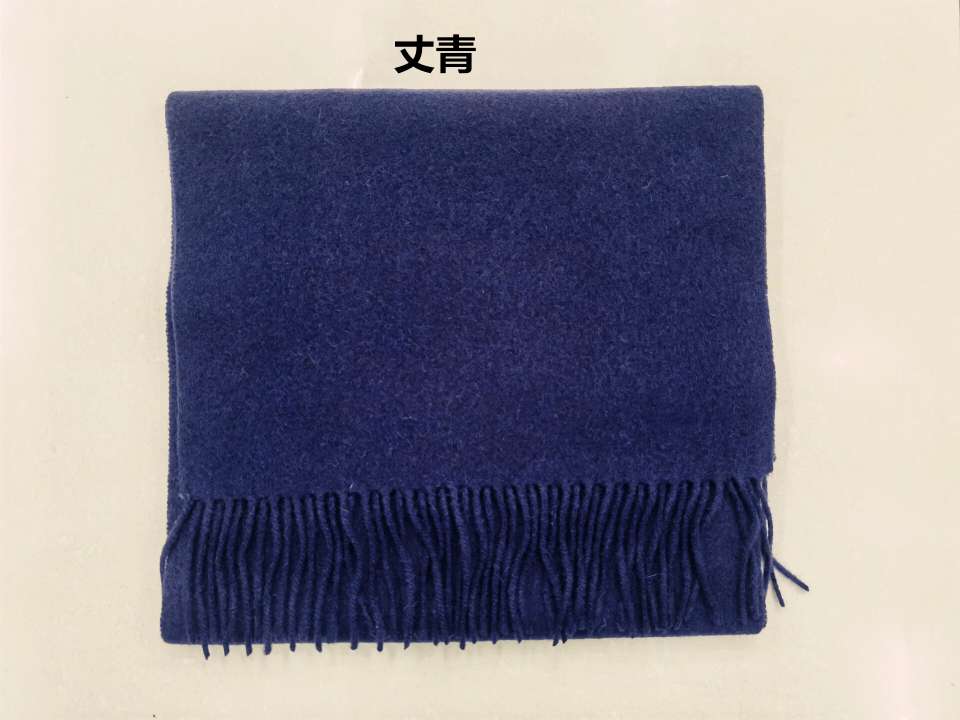 厂家直销出口欧美男女通用100%羊毛加厚素色围巾详情图8