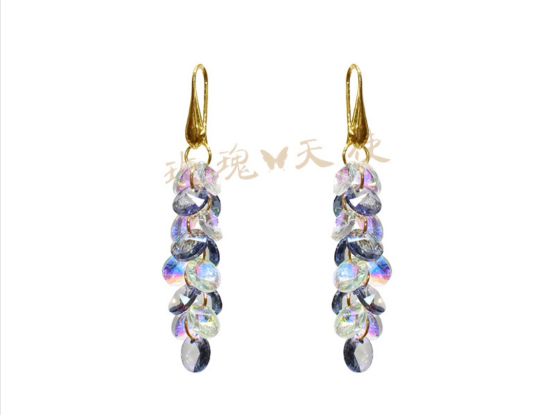 Wholesale of new high-end natural crystal earrings, crystal earrings, women's fashionable earrings, and multi-color crystal earrings undefined
