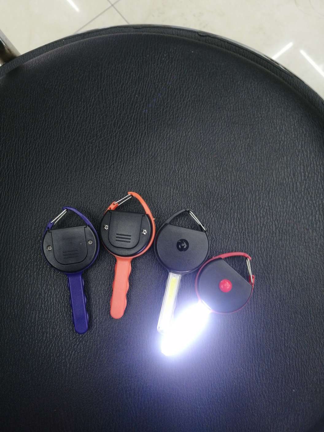 型号188钥匙扣灯   COB灯泡细节图