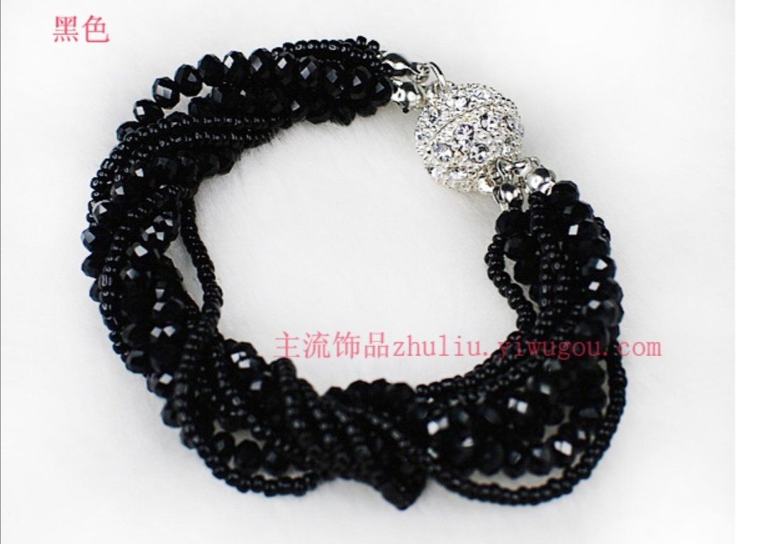 An exaggerated multi-layer rice bead crystal magnetic clasp bracelet from European and American big brands in Bohemian style Item Picture
