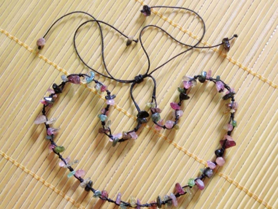 Tourmaline knot necklace details Picture