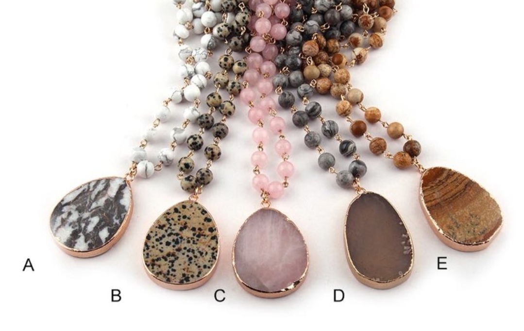 Rose Angel Natural gemstone beaded necklace, stone pendant necklace, women's ethnic necklace Item Picture