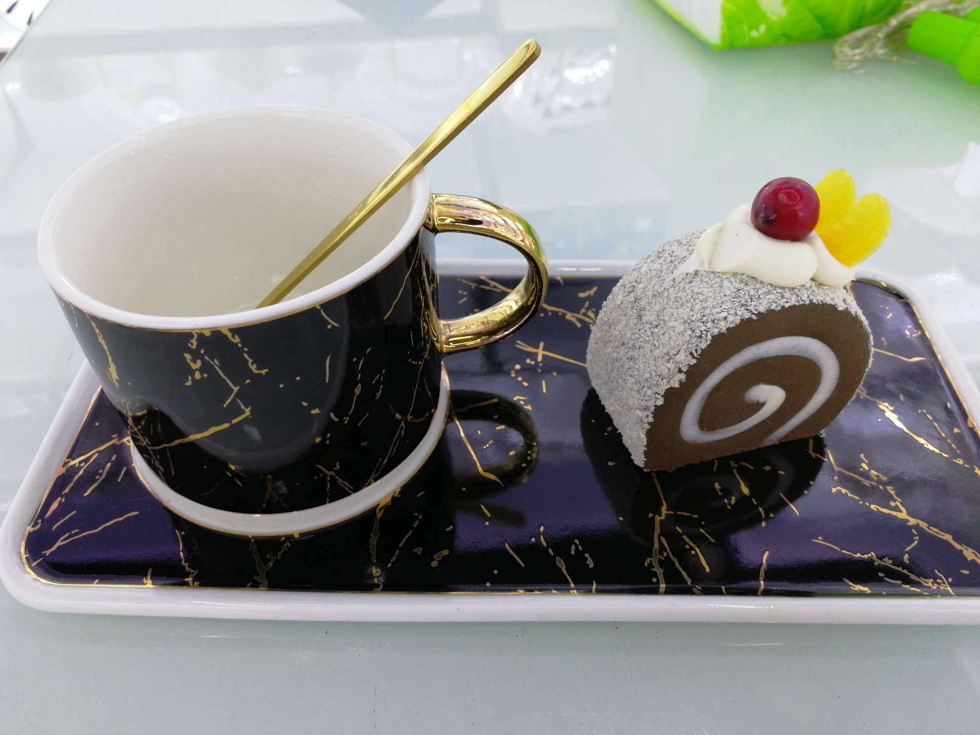 Creative and fashionable ceramic coffee dessert cup and saucer set thumbnail