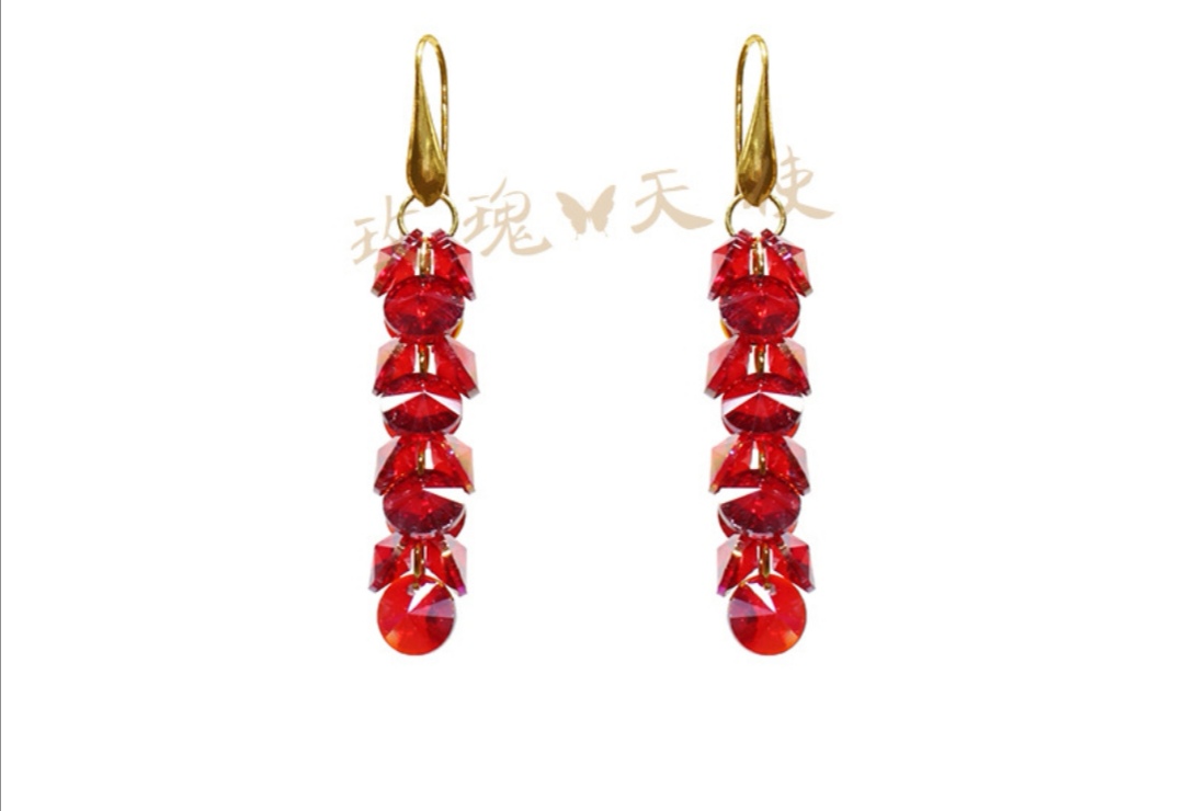 Wholesale of new high-end natural crystal earrings, crystal earrings, women's fashionable earrings, and multi-color crystal earrings undefined