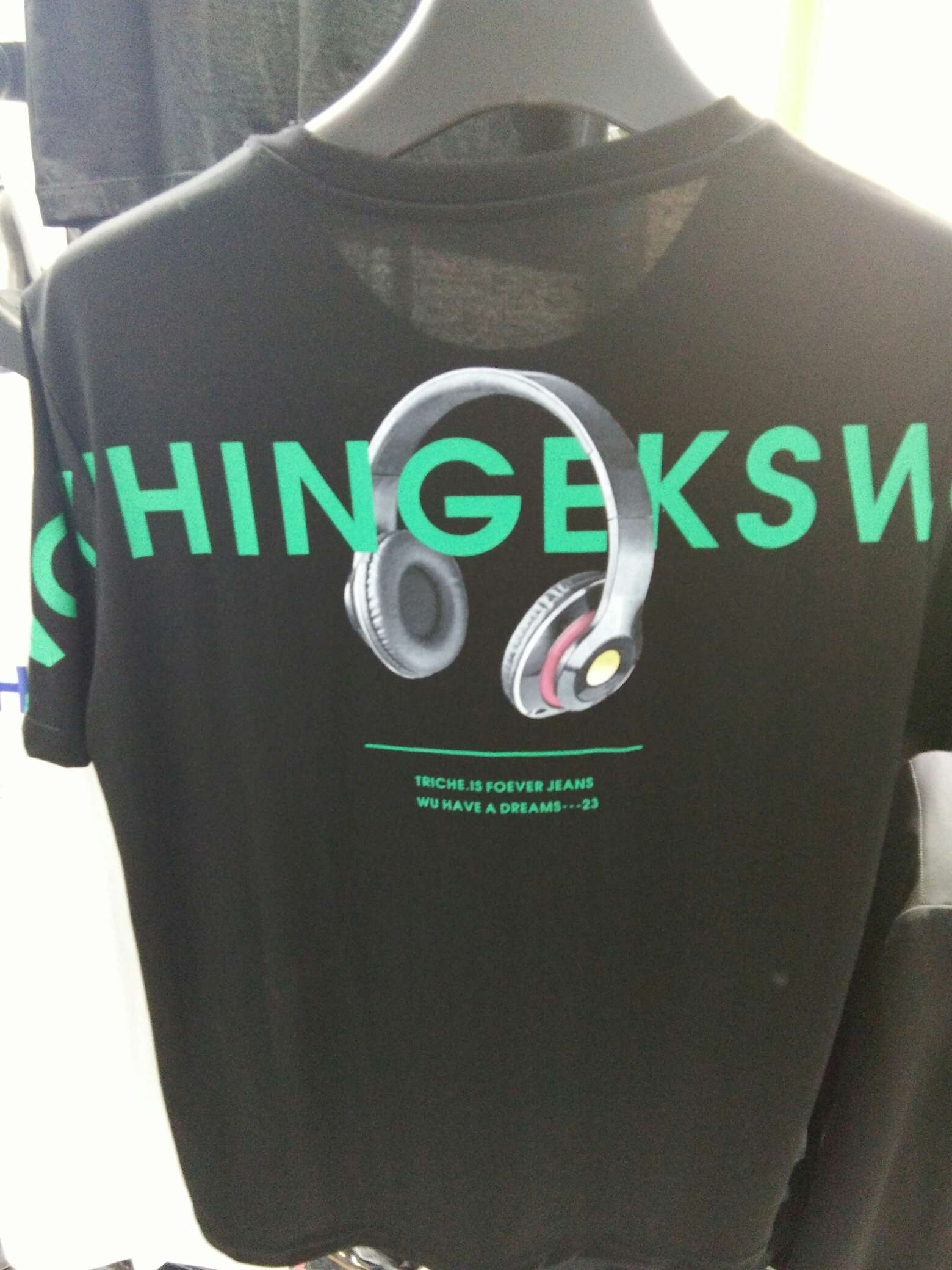 休闲，丅恤白底实物图