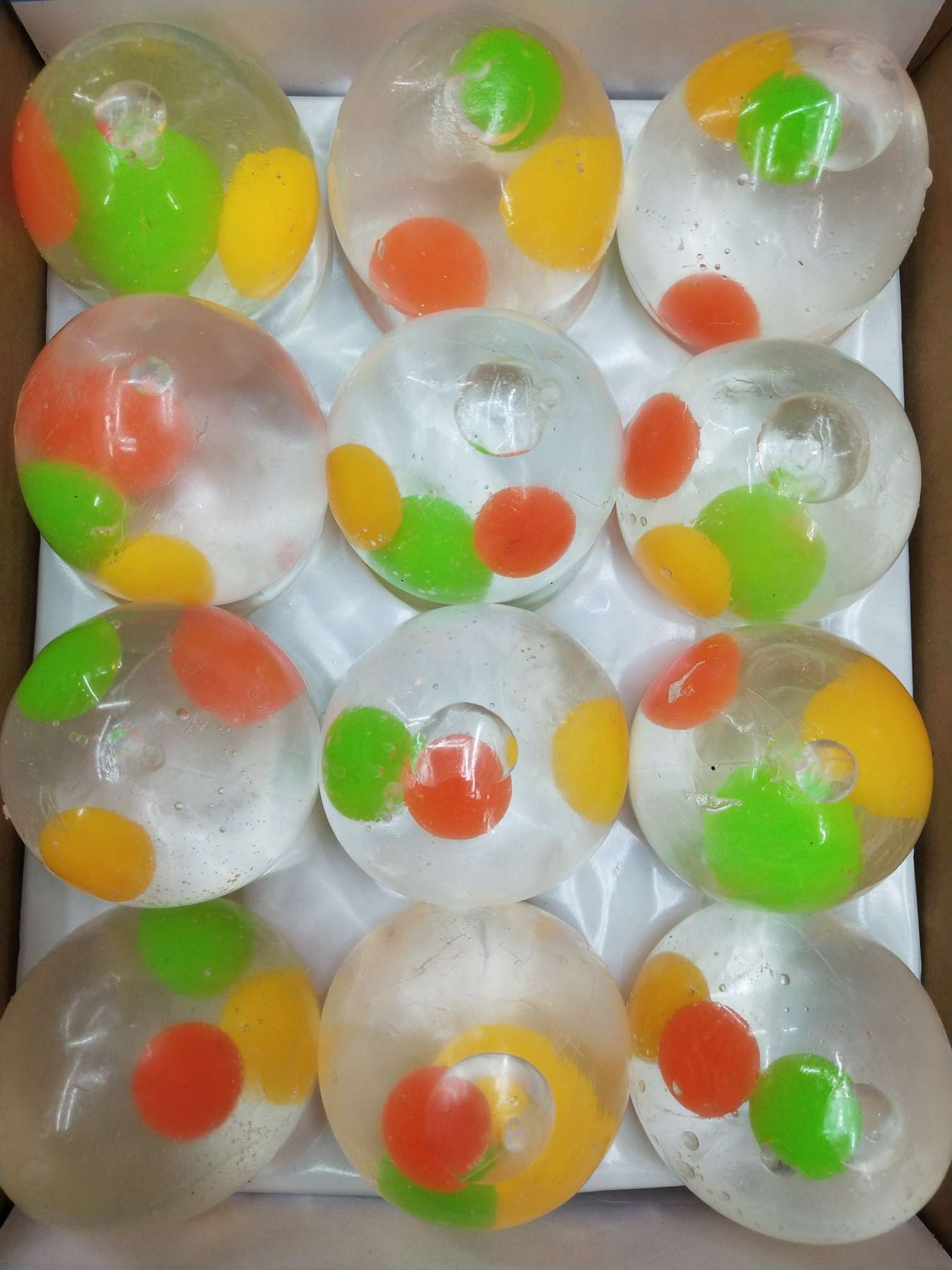 Le vent ball vent for odd three yellow egg soft rubber vacuum water polo TPR animal pinching children's toys thumbnail