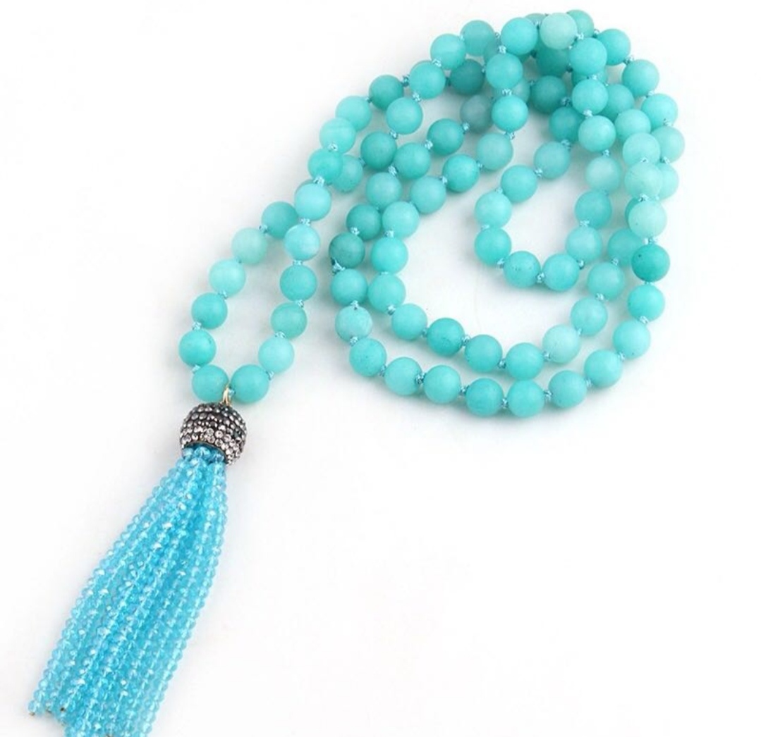 Bohemian fashion gemstone long necklace with tassels, handcrafted sweater chain Application Scenario