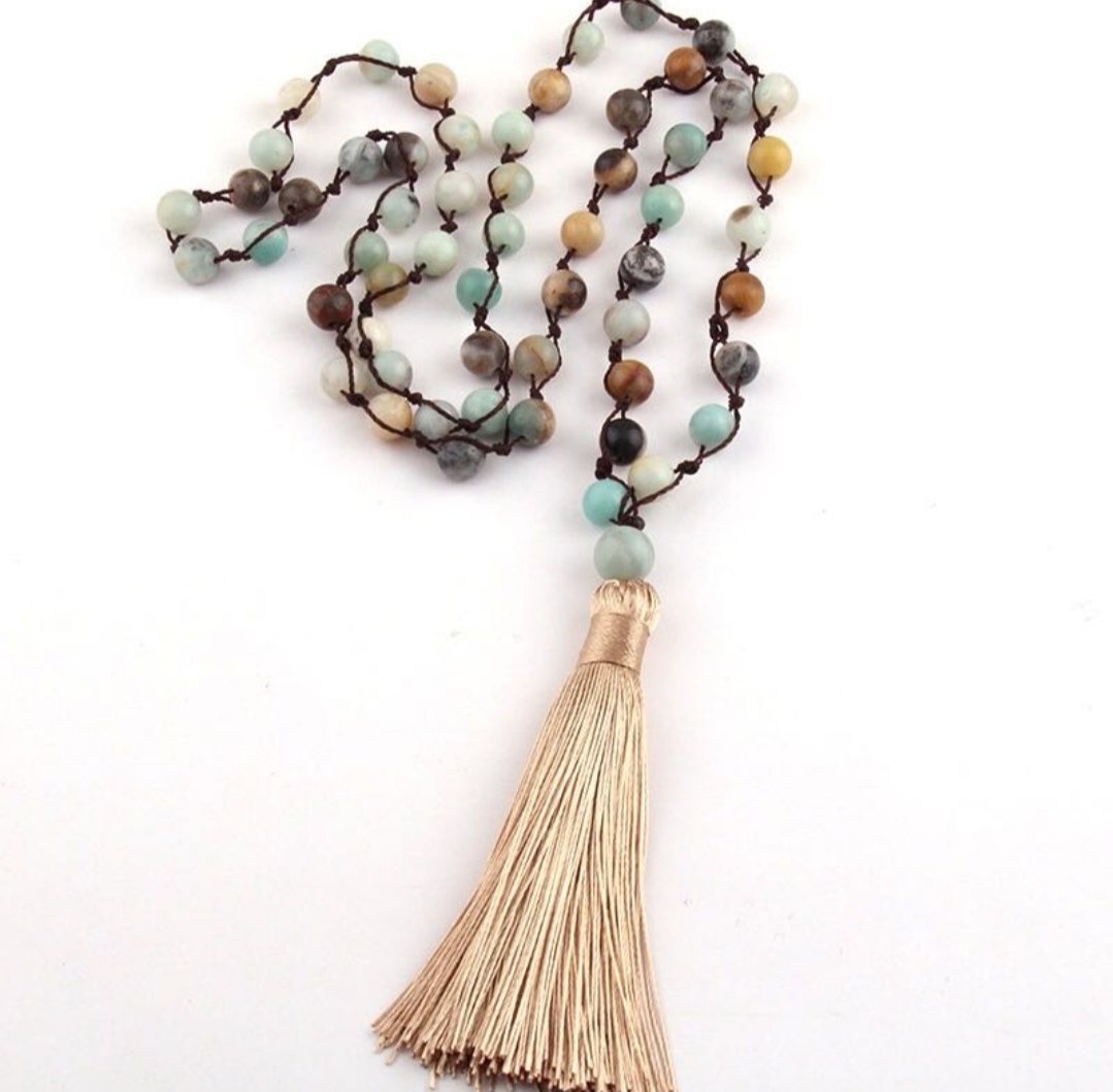 Fashionable knotted natural stone Bohemian long tassel pendant necklace details Picture
