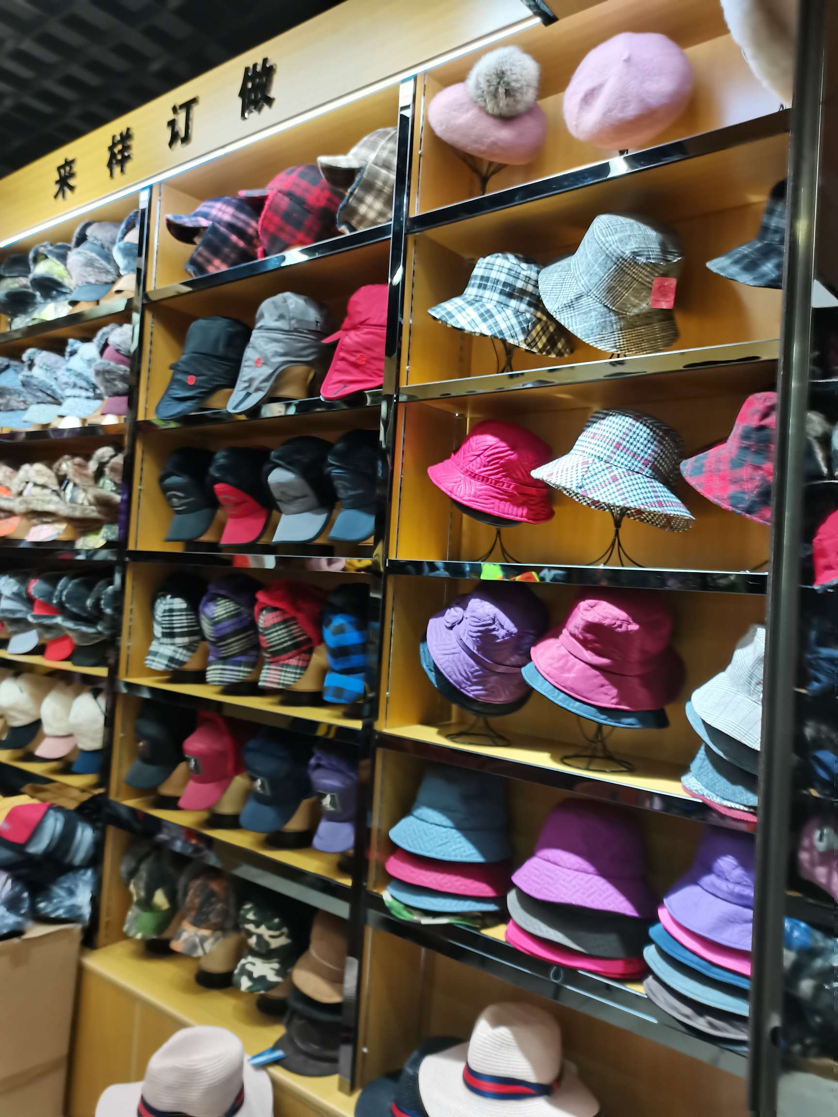 Yiwu Chenqi Hat Factory describe pic - 2