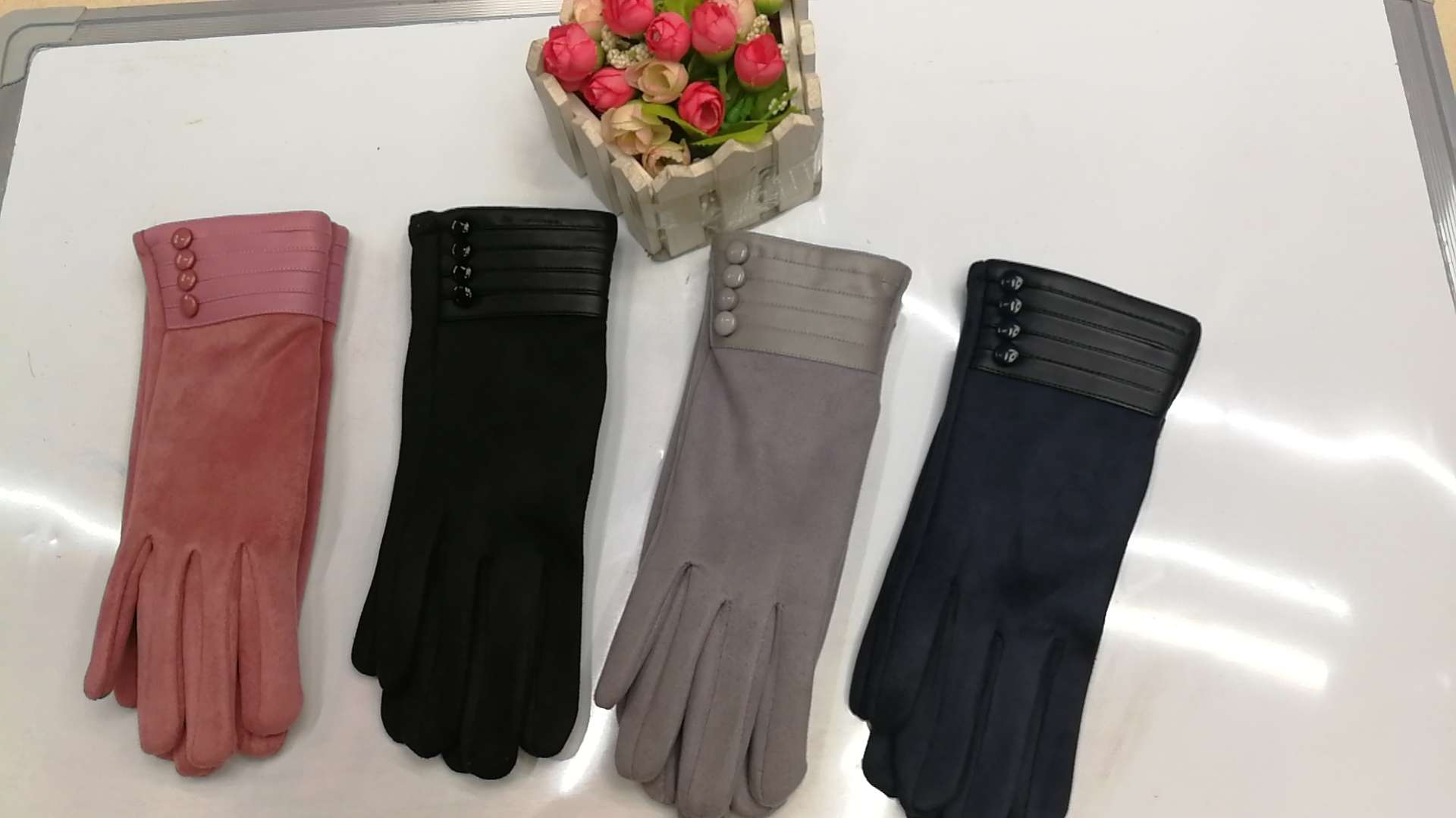 Ladies European version of slender gloves thumbnail
