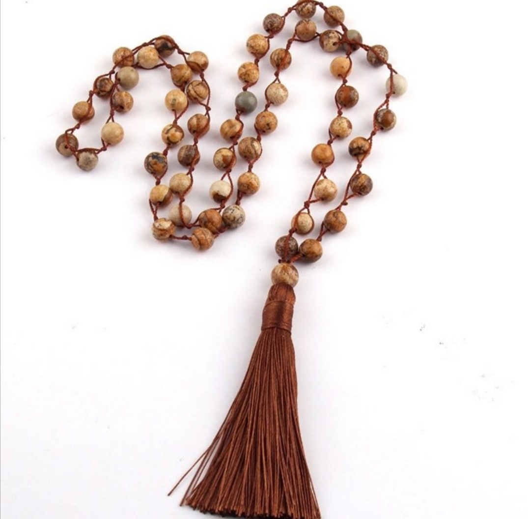 Fashionable knotted natural stone Bohemian long tassel pendant necklace Application Scenario