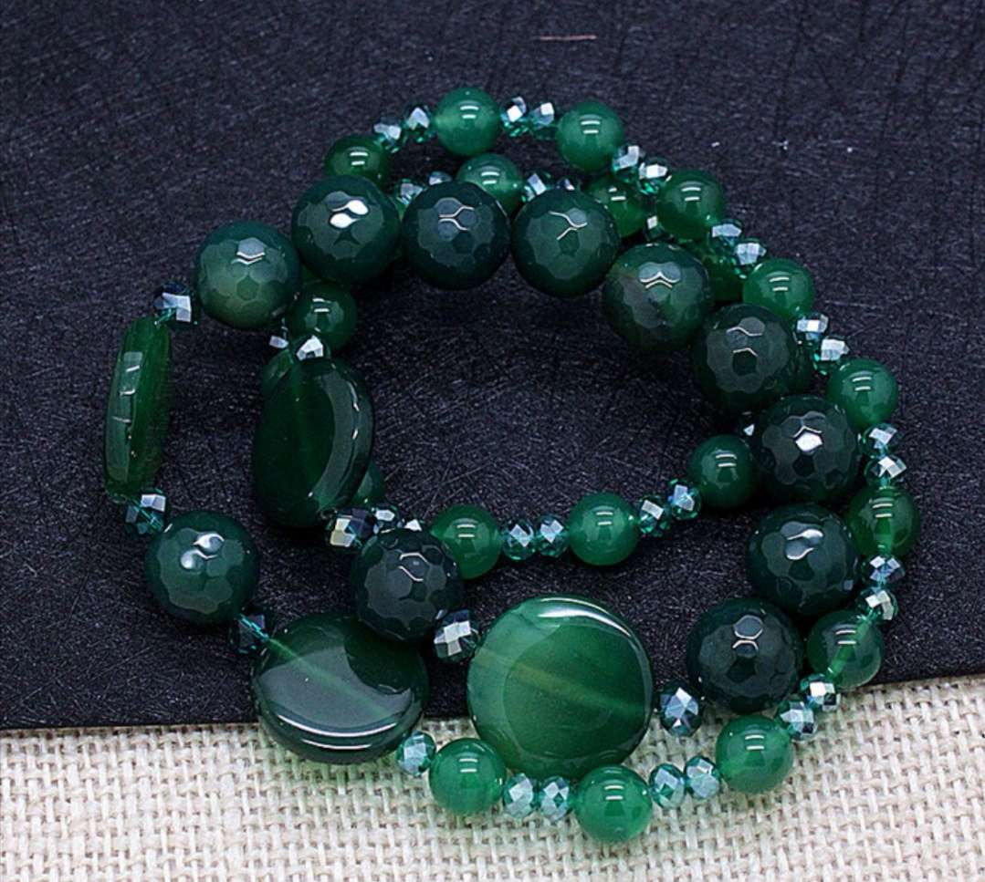 Handcrafted high-end natural red and green agate long sweater chain, luxurious and elegant, versatile necklace for women undefined