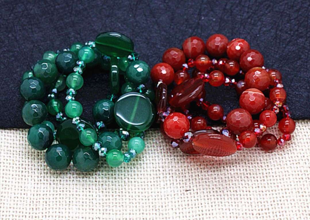 Handcrafted high-end natural red and green agate long sweater chain, luxurious and elegant, versatile necklace for women Item Picture