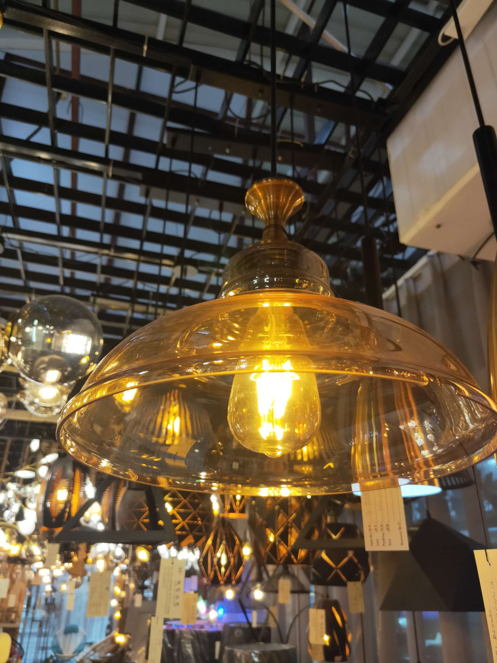 装饰灯具 ，工艺灯具，餐   吊，适用于装修店面，餐厅，酒吧，服装店.