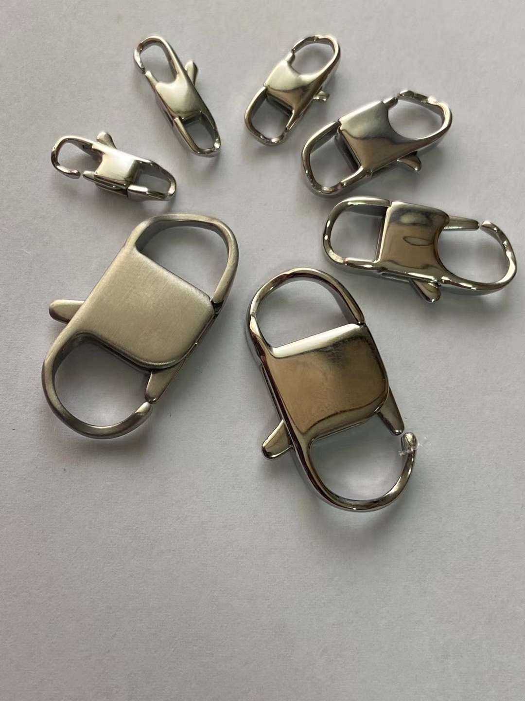 Stainless steel lobster clasp Application Scenario