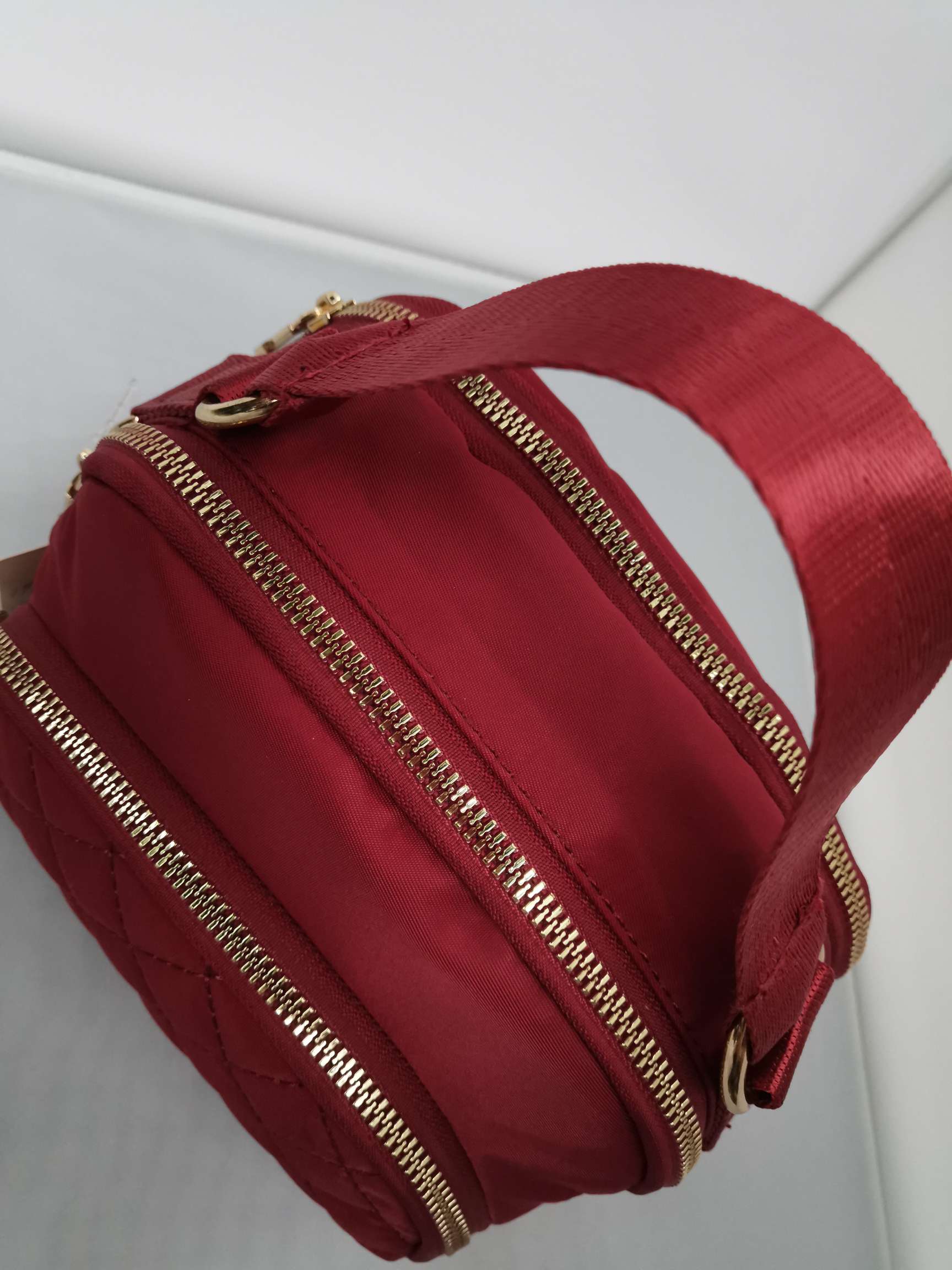 女士休闲小包，斜挎，手提，单肩包白底实物图