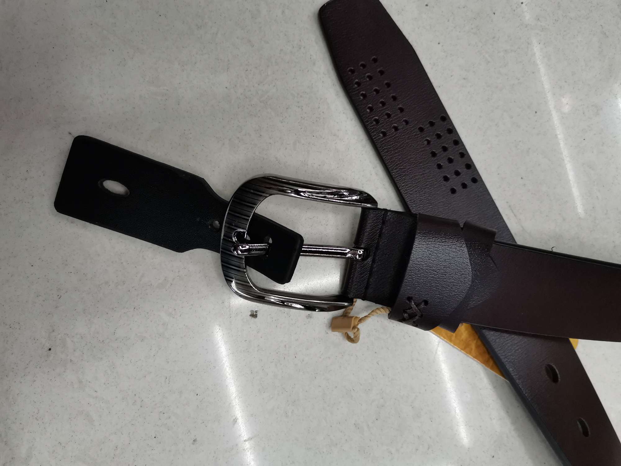 Antique-style needle-buckle belt details Picture