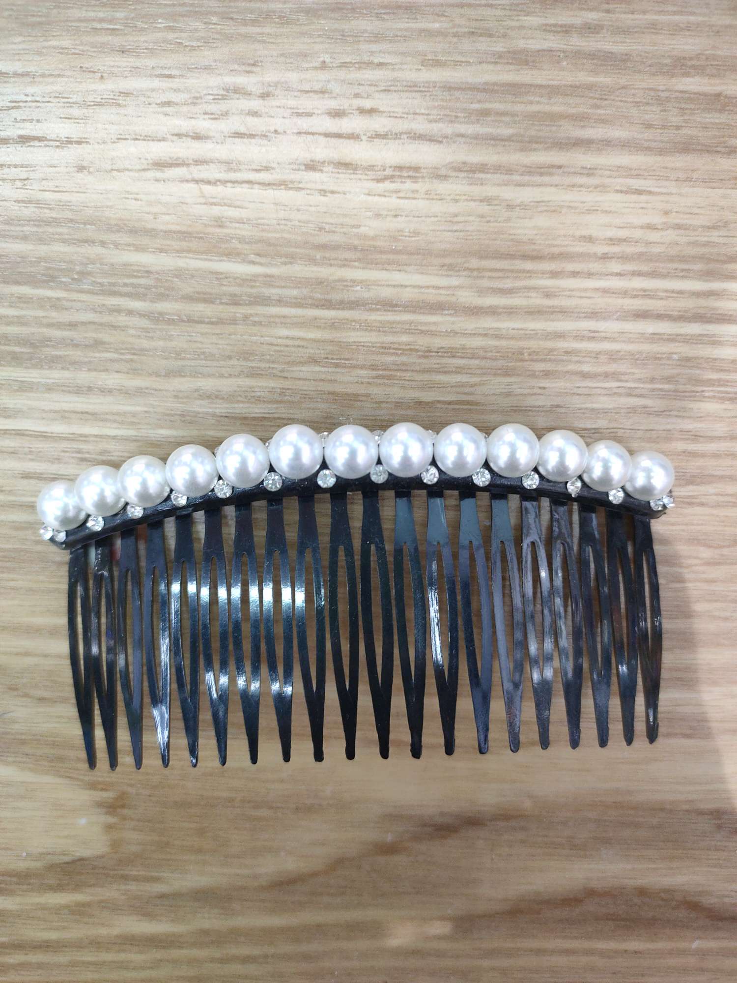 Korean Women's Hair Comb Hairpin Pearl White Fashion Hairpin Bangs Hairpin Does Not Hurt Hair Headwear Application Scenario