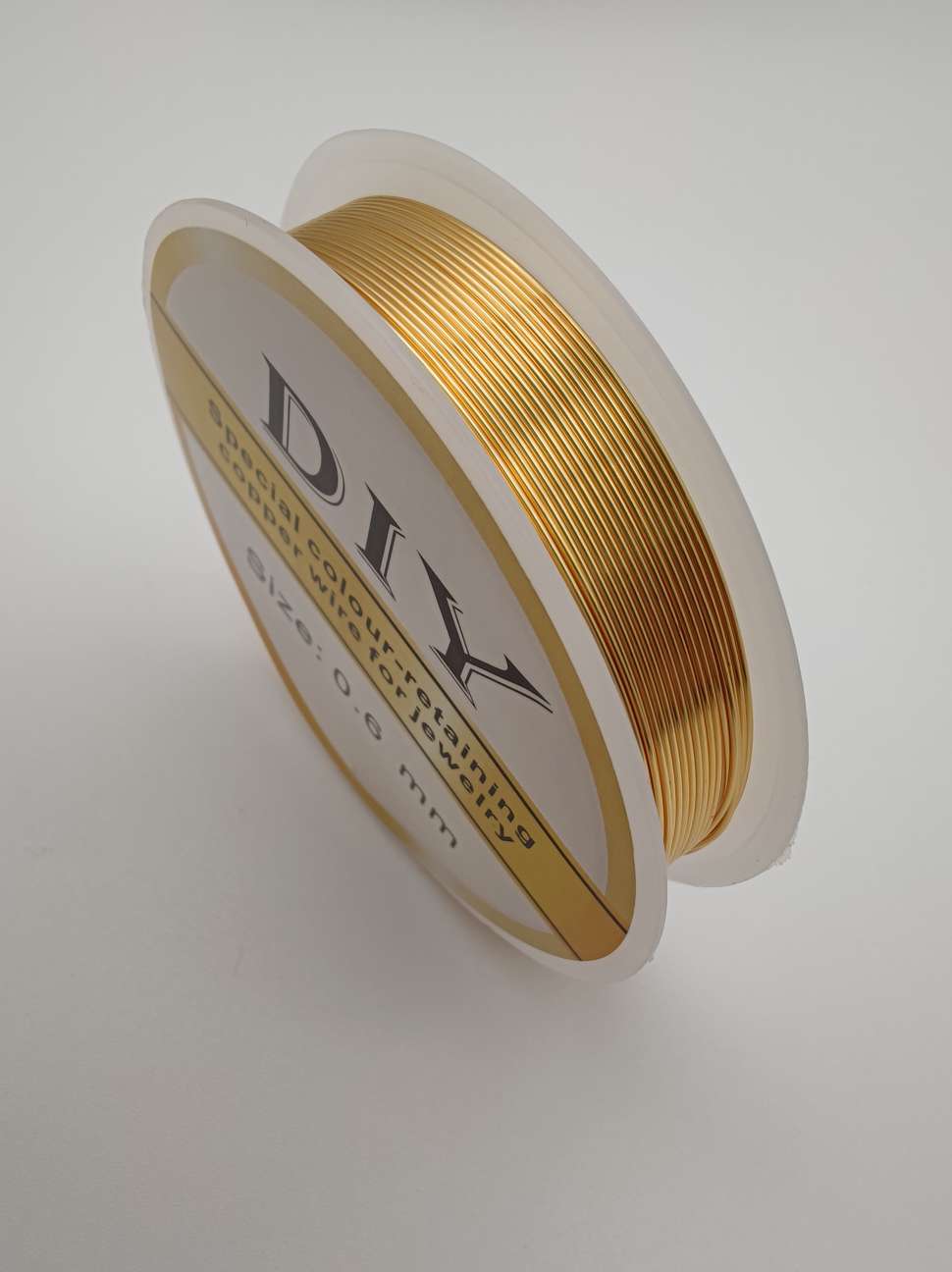 0.6 color-preserving copper wire, bride's headwear, color-preserving copper wire, DIY handcrafted headwear, hairpin materials, flower wrapping, wire winding, jewelry, nail art shaping, copper wire rings, bracelets, weaving, etc Application Scenario