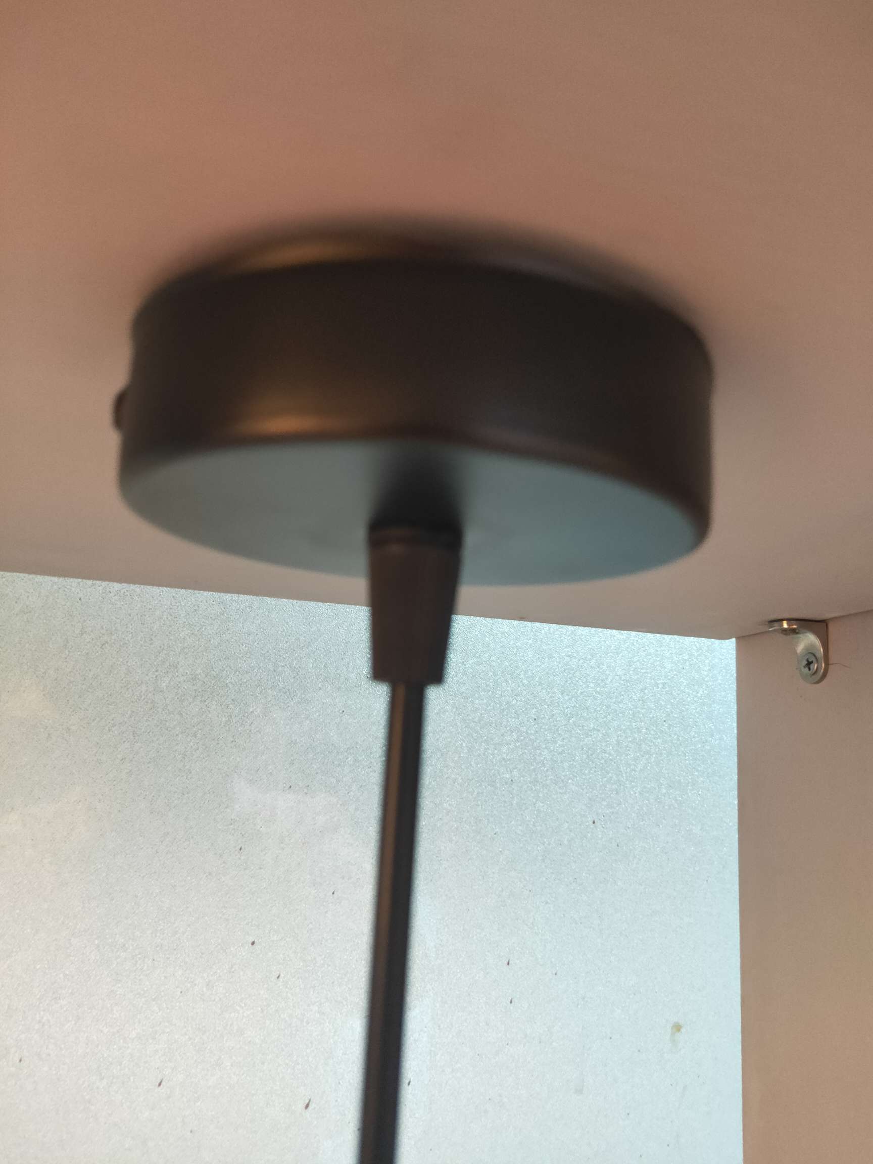 Decorative lighting fixtures, craft lighting fixtures, and dining pendants are suitable for decorating stores, restaurants, bars, and clothing stores. Specification image