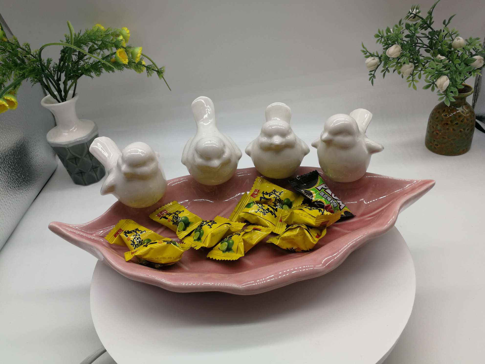 Four bird fruit platters green/pink and white thumbnail