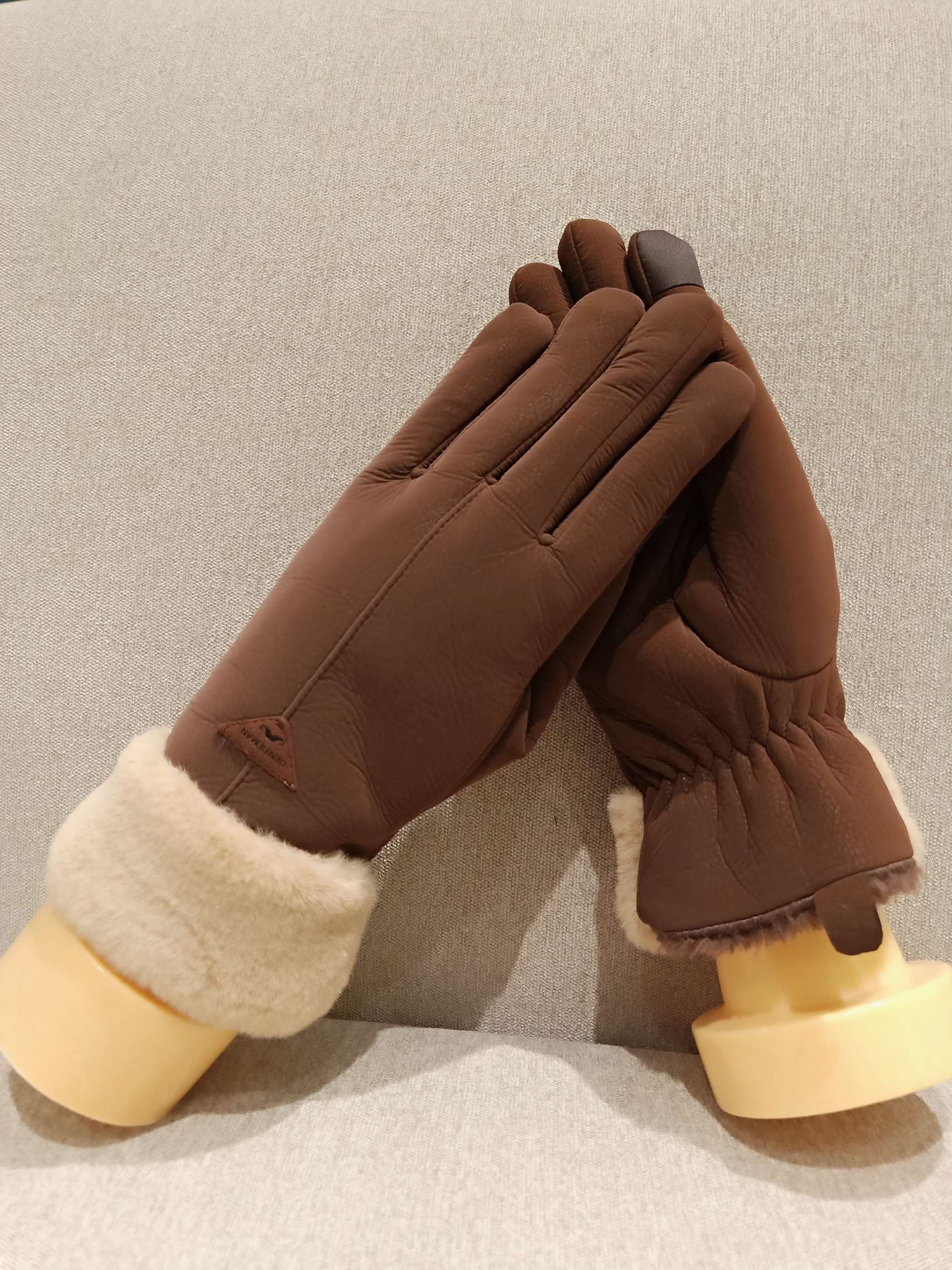 Skin Gloves 1