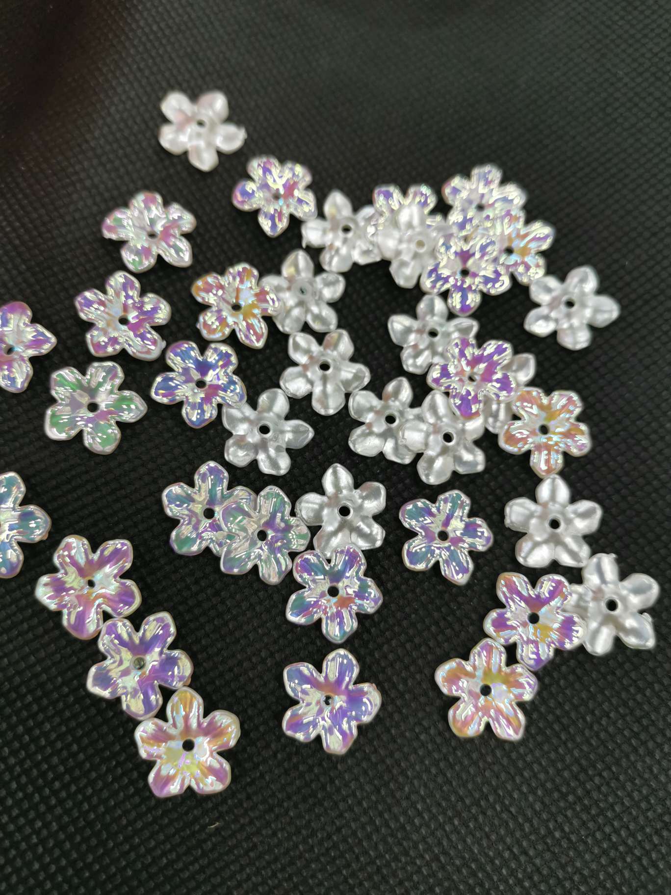 DIY electroplated Mabel flower and Hengyang bead jewelry accessories are popular online bestsellers Application Scenario