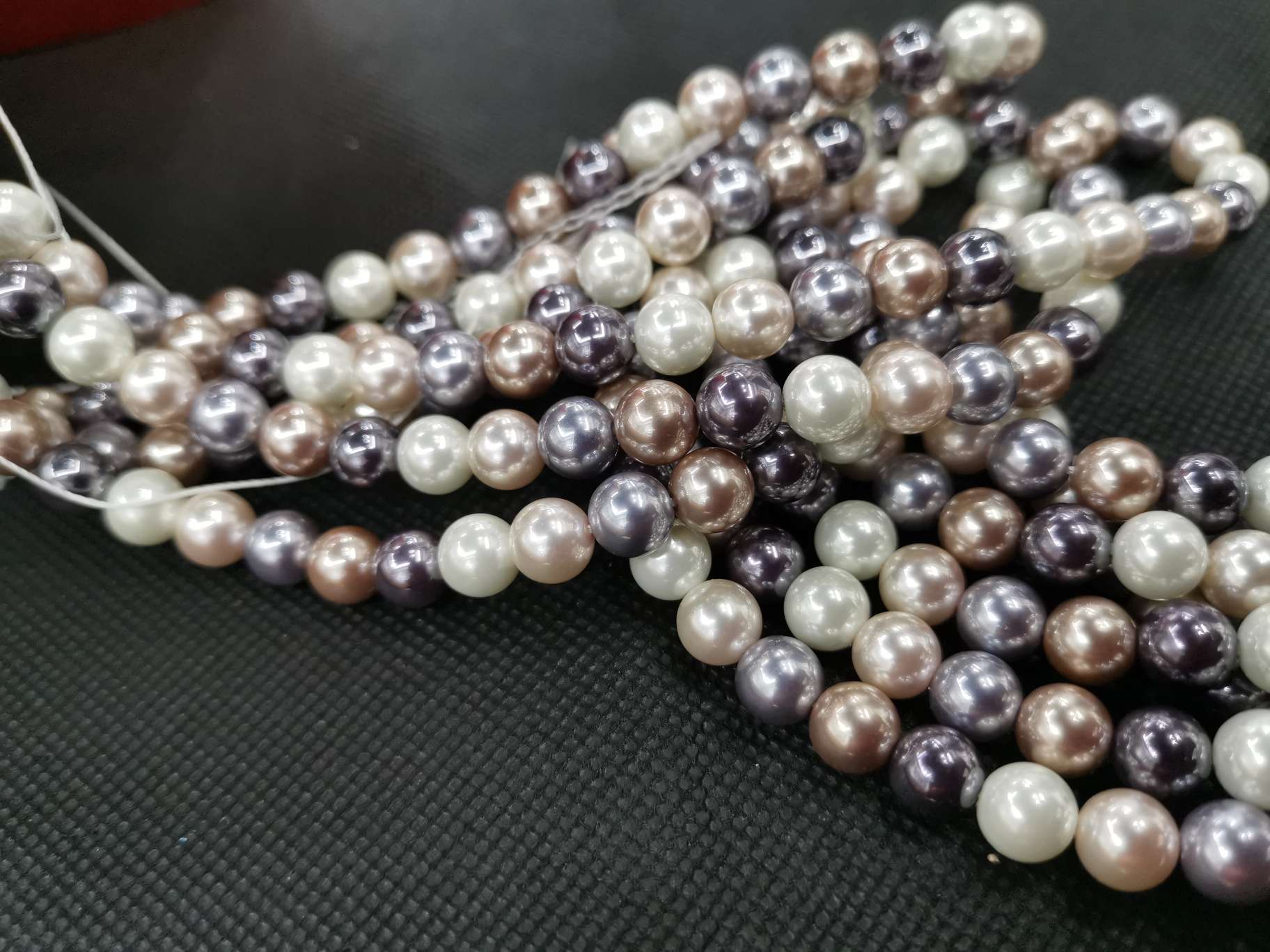Straight-hole glass bead clothing accessories, Hengyang bead jewelry accessories, DIY Internet celebrity bestsellers details Picture