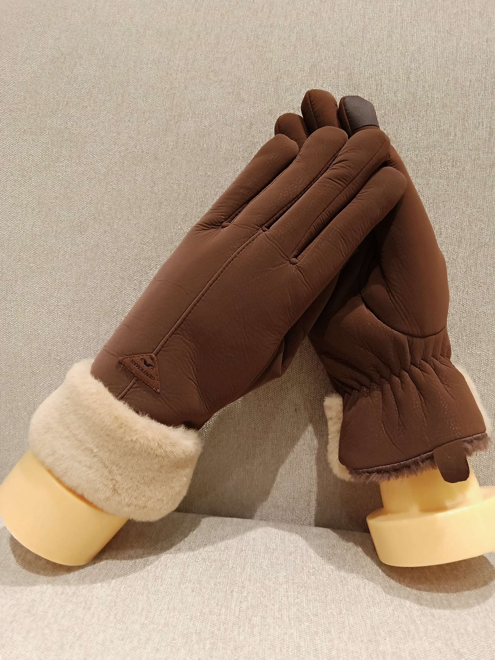 Skin Gloves 1 undefined