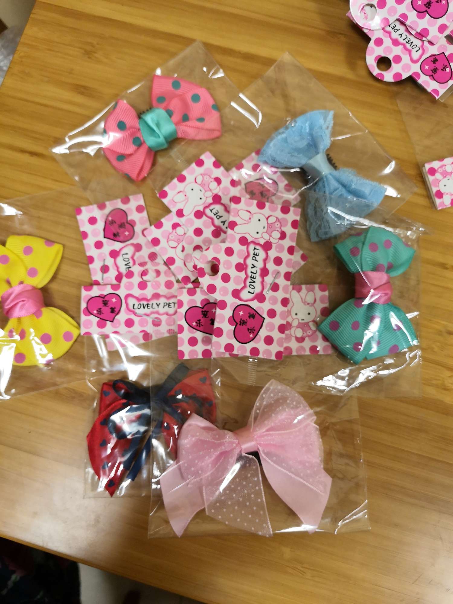 精致小领结
小家伙们夏日出街必备
凹个小造型绝对是可以
特价100元30个，需要的老板们联系哦[嘿哈]详情图8