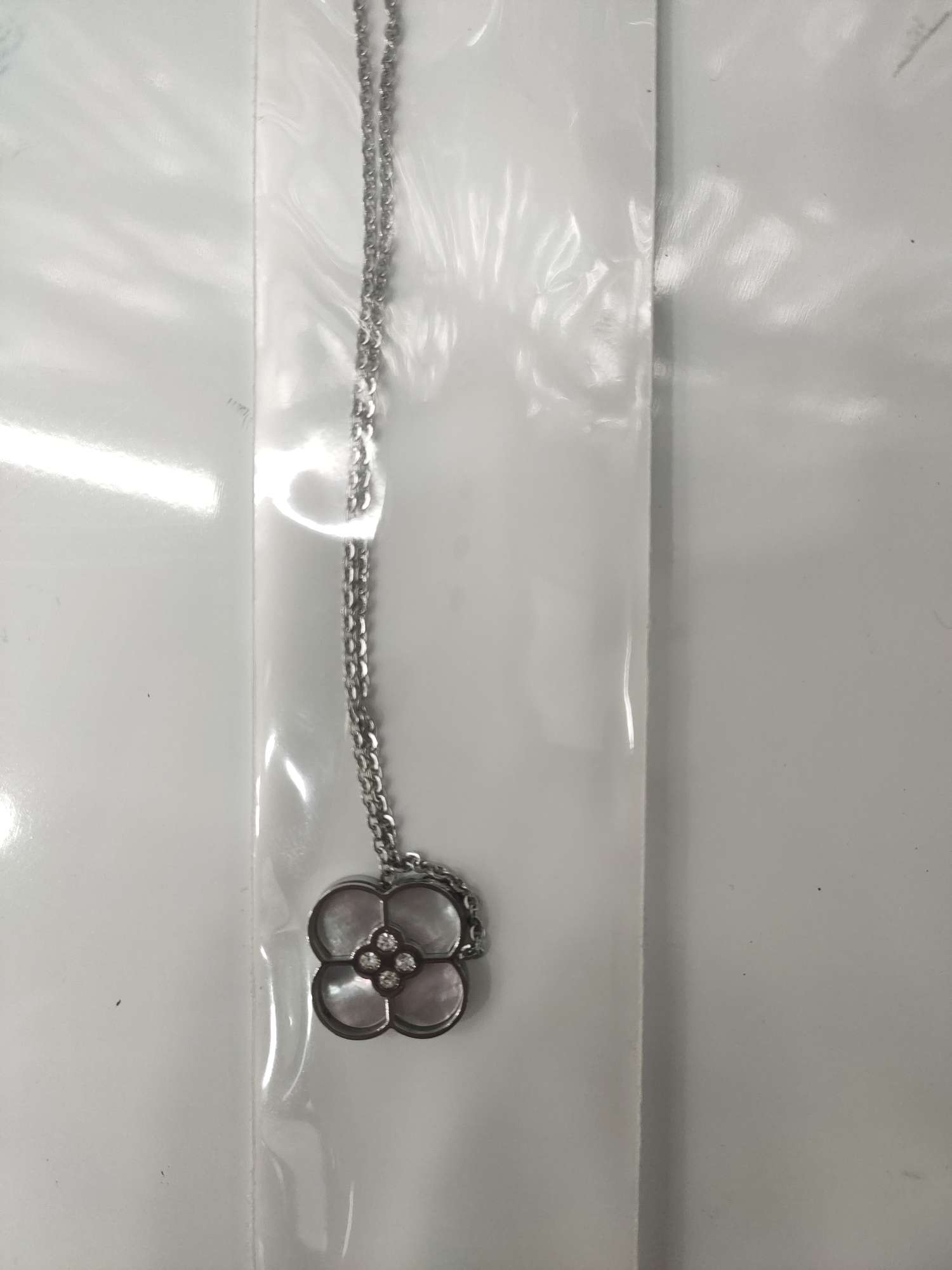 Stainless steel four-leaf clover shell necklace