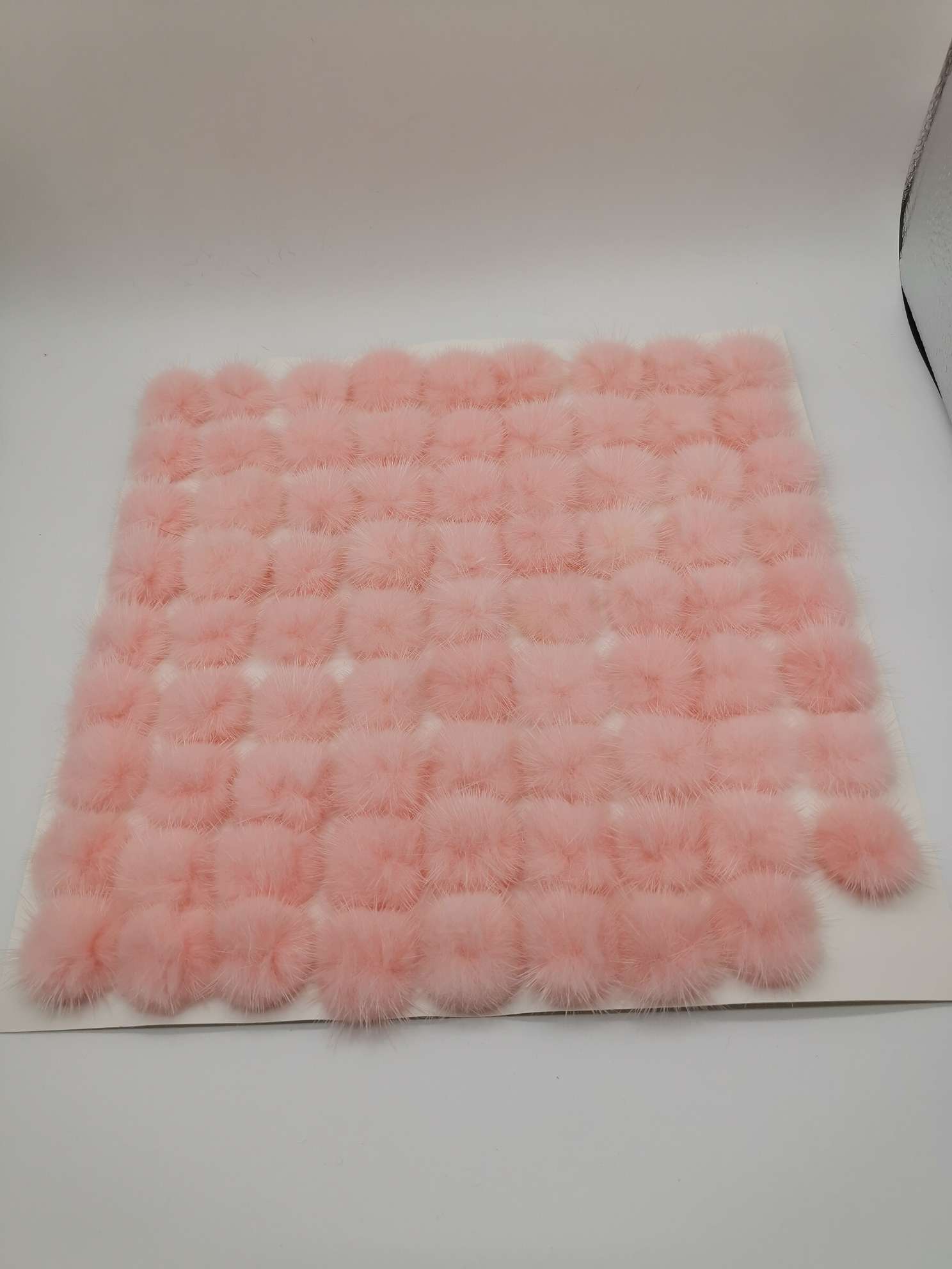 3X7领结水貂球正3cm水貂毛80个一版  厂家直销  价格优惠  艾美儿皮草