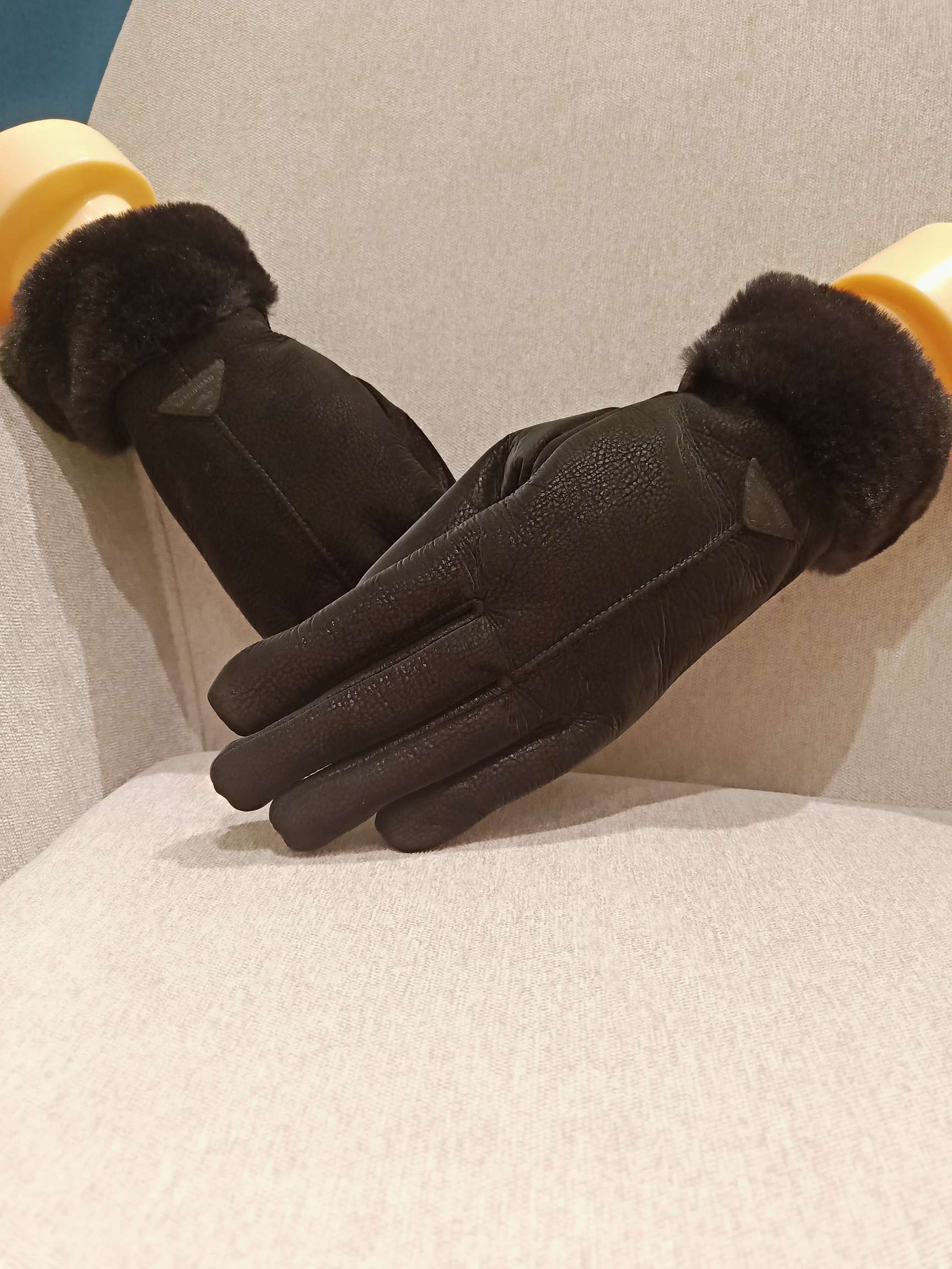 Skin Gloves 1 Application Scenario