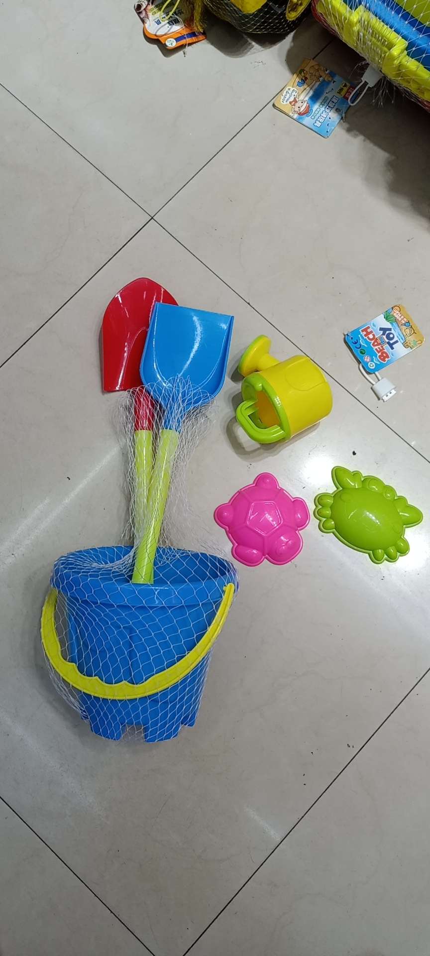 六件套组合沙滩桶，颜色混装.990-9儿童沙滩玩具