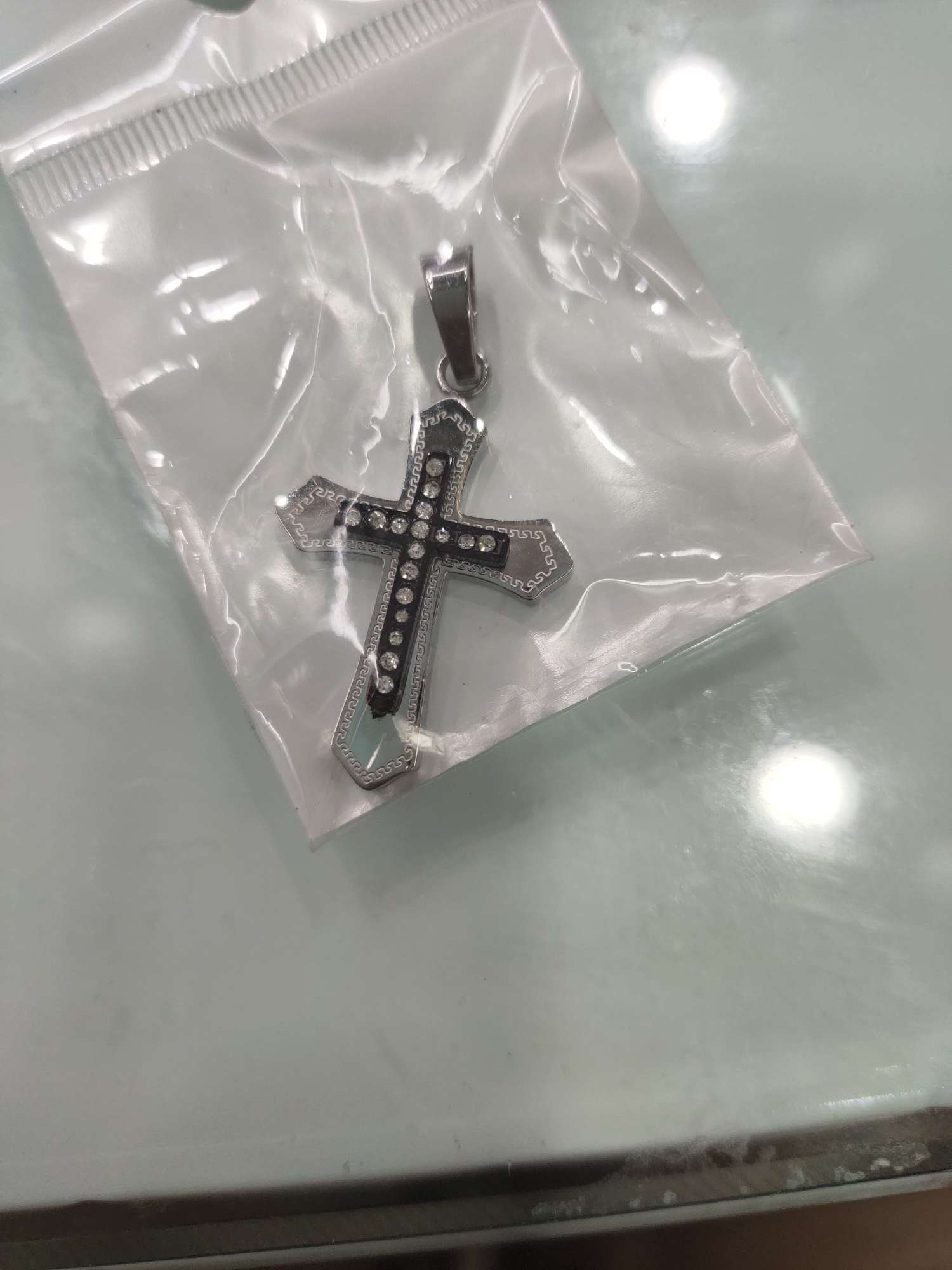 时尚吊坠女潮网红简约气质项链男士吊坠网红爆款不锈钢十字架间黑吊坠