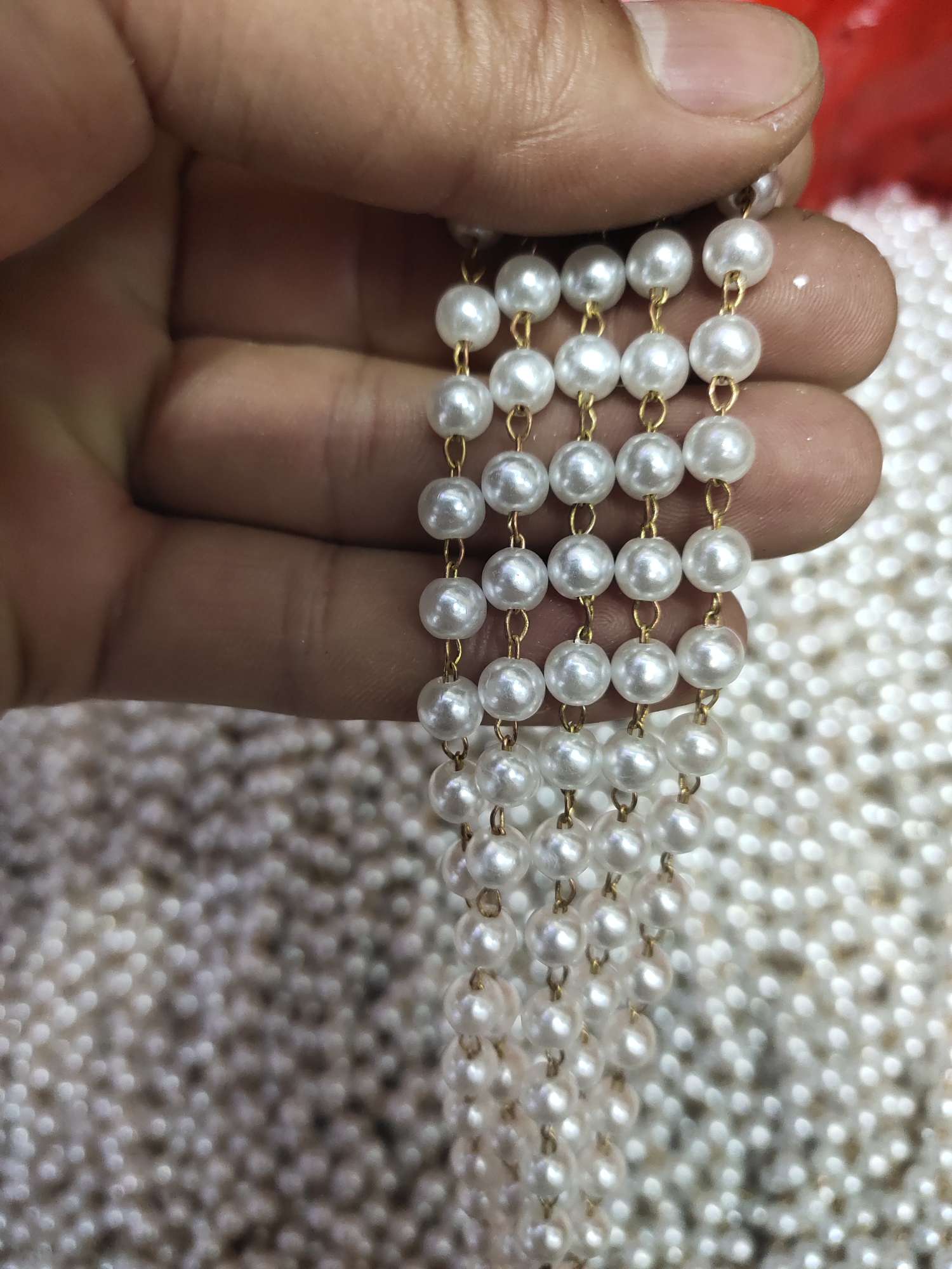 6.0 Pearl hand chain thumbnail