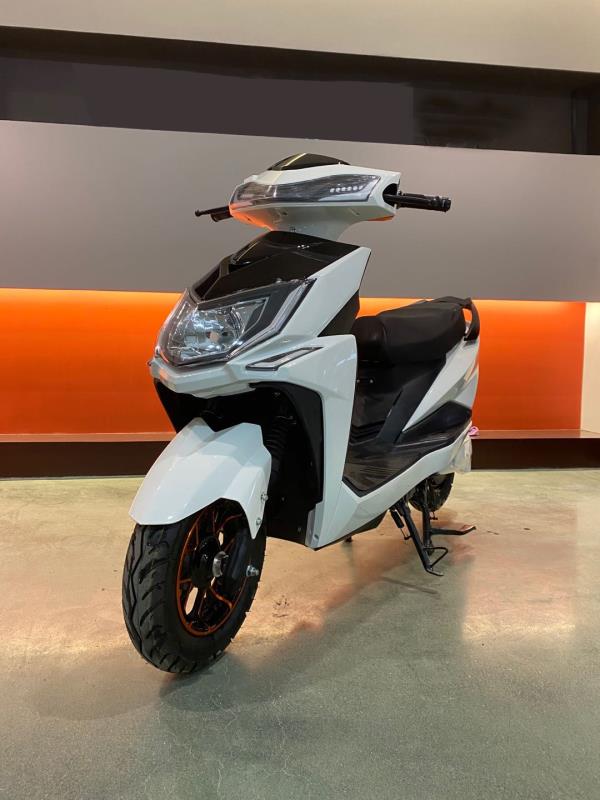 SML - 103 electric cars