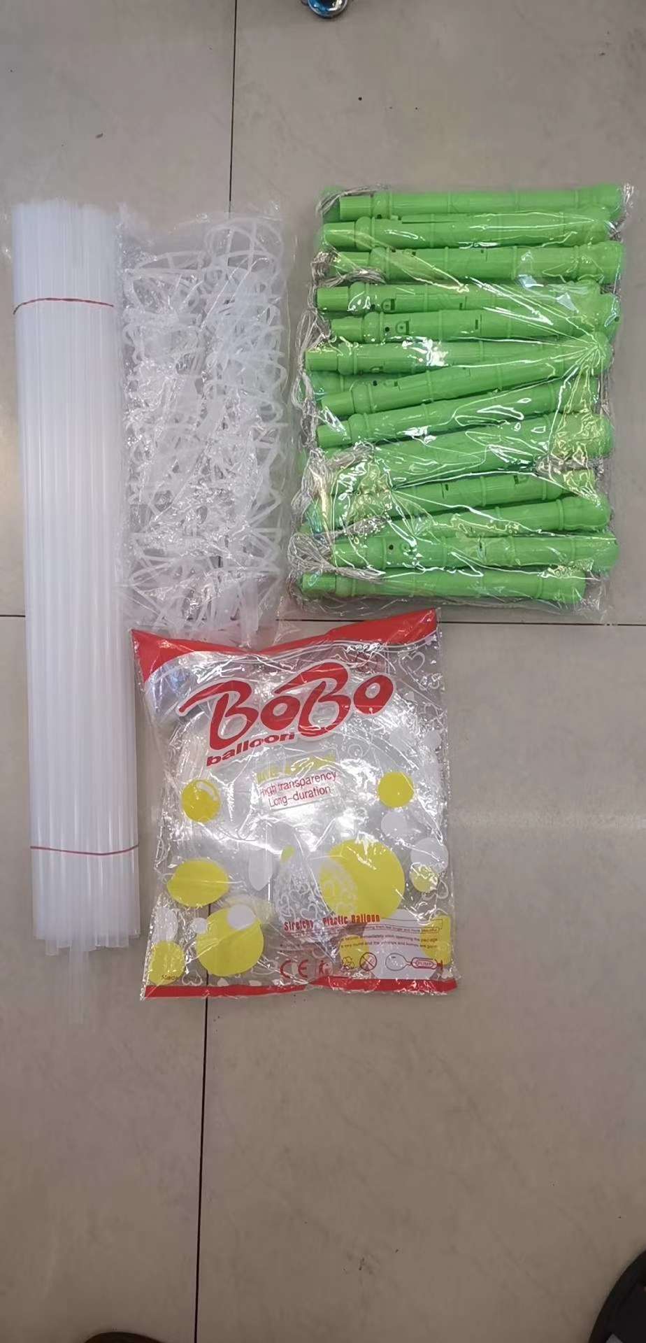 The night market's best-selling luminous bounball 3-section handle comes with three functions: fast flash, slow flash and constant light undefined