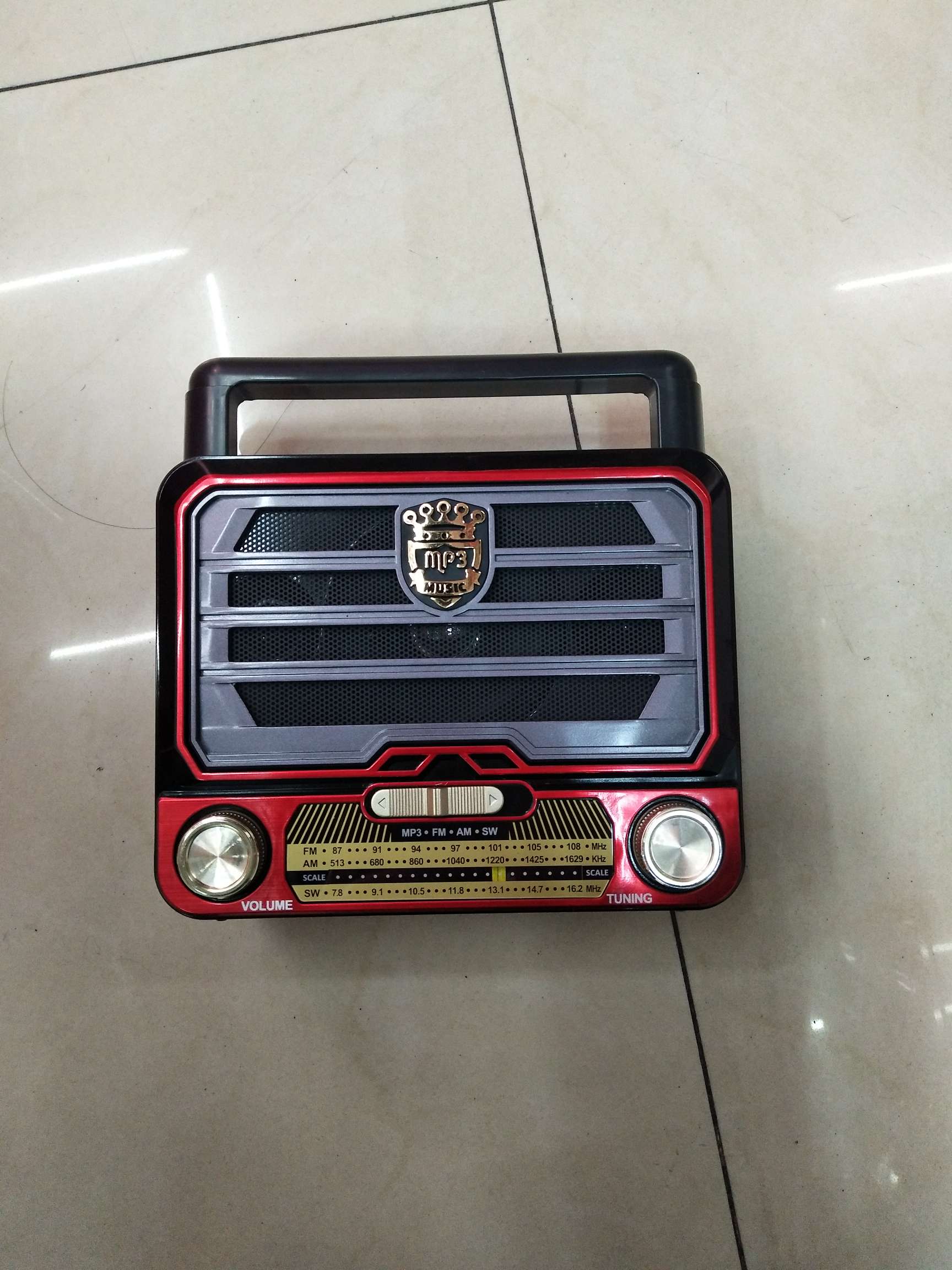 The MD-130BT radio comes with bluetooth and a plug-in card for charging thumbnail