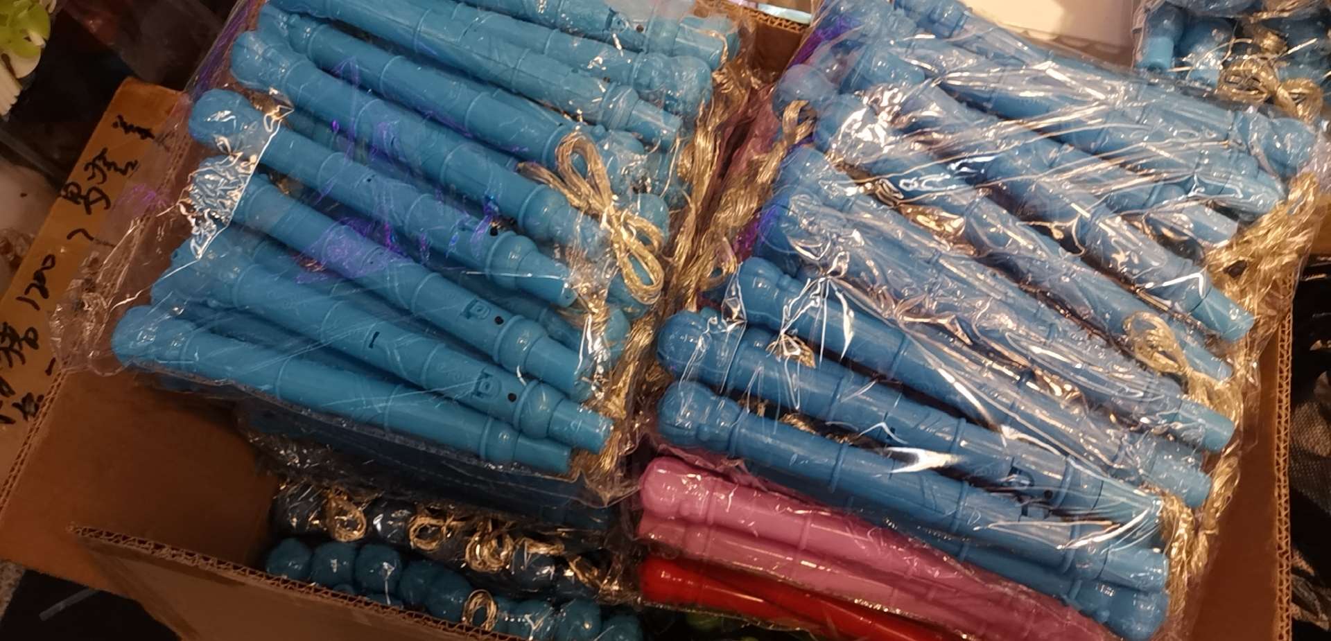 The night market's best-selling luminous bounball 3-section handle comes with three functions: fast flash, slow flash and constant light Item Picture