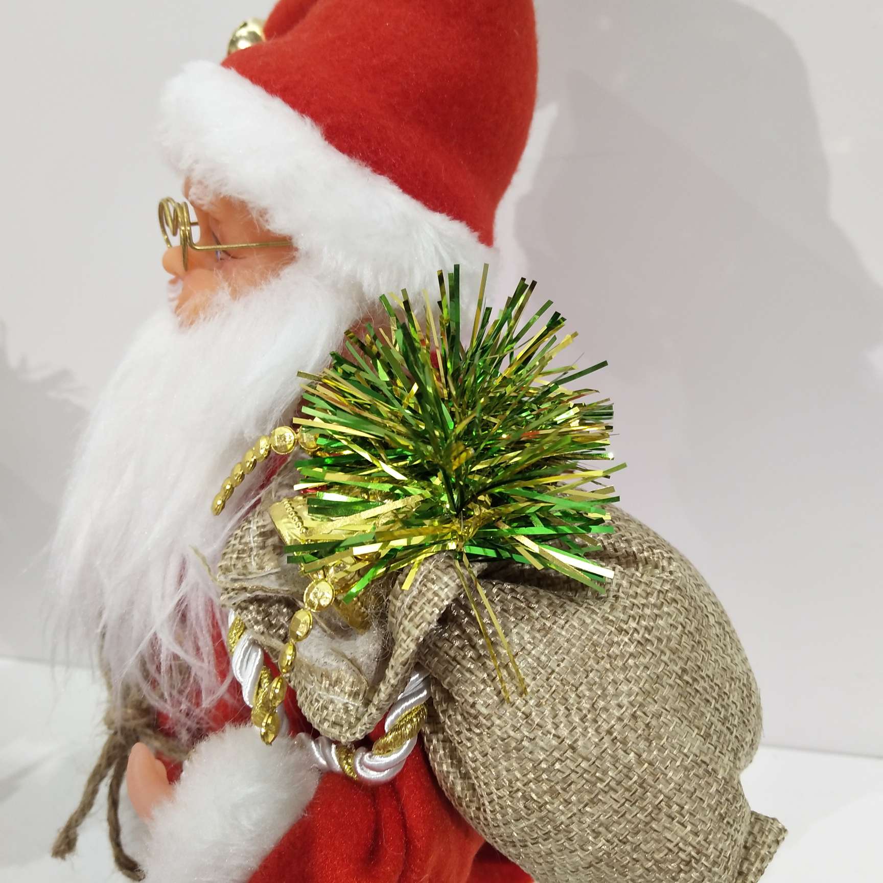 The manufacturer's new genuine Santa Claus backpack, cute bear holding, palace lantern, various styles, small electric, complete sizes, large Christmas gift wholesale, suitable for all Christmas venues undefined