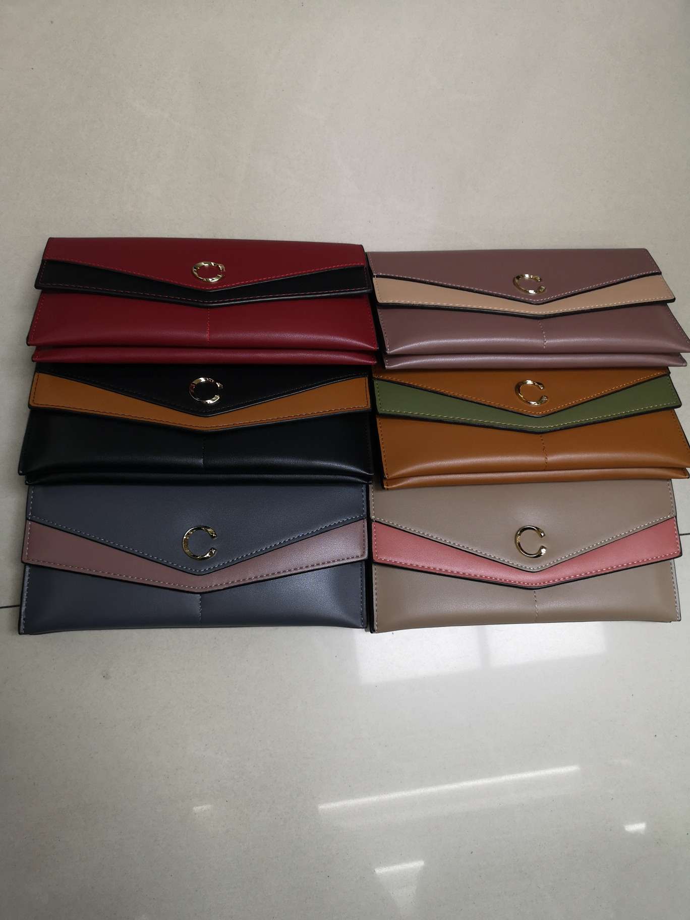 Purse For Women Application Scenario