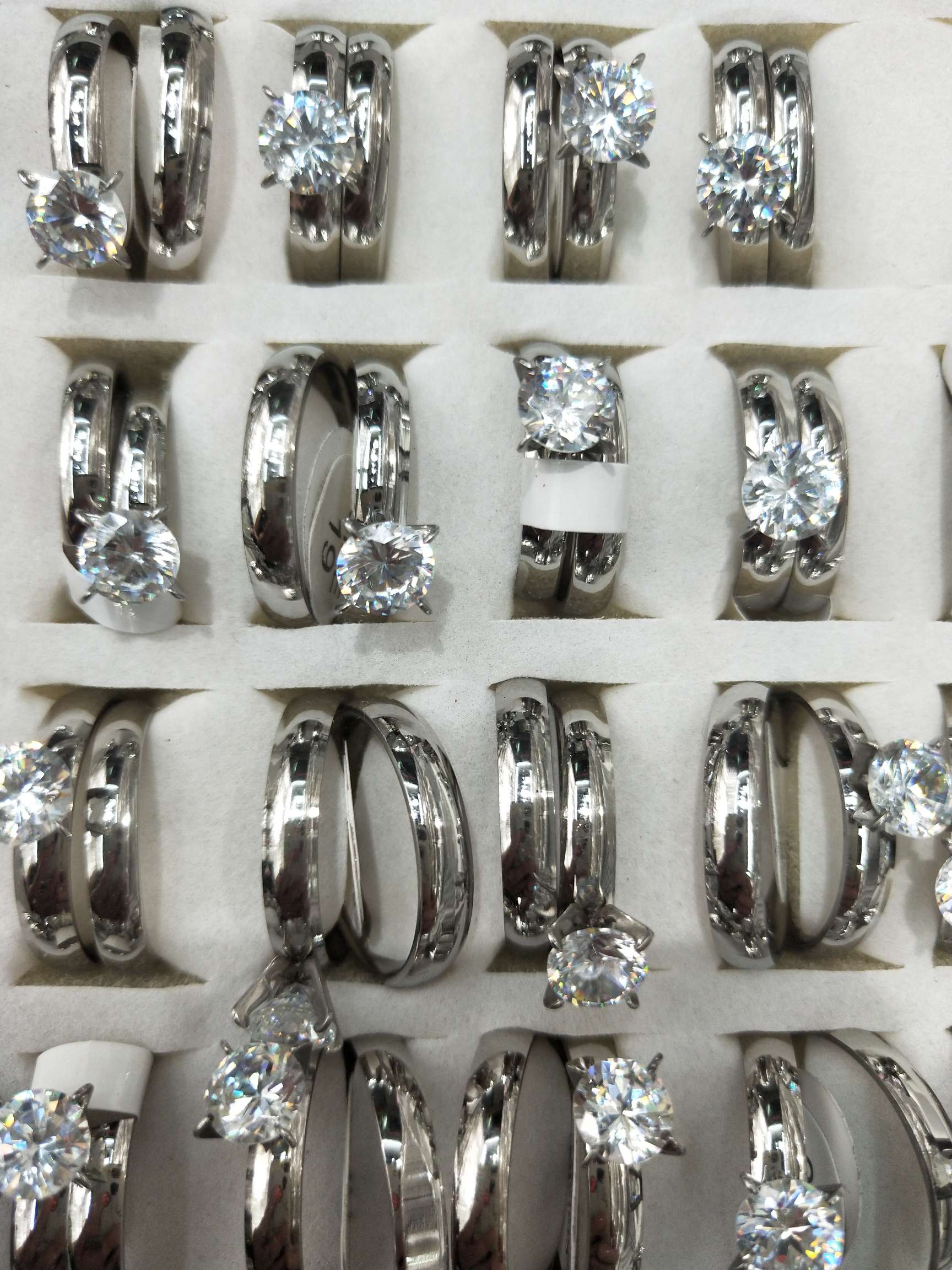 Light plate lovers pair rings thumbnail