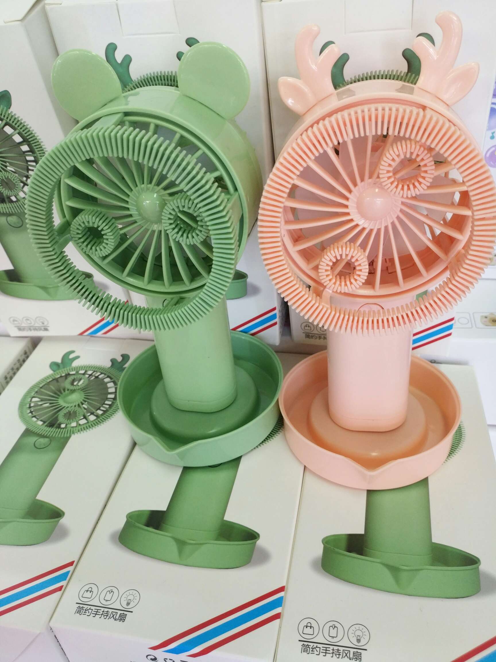 风扇，泡泡机一体，带充电器   网红产品
