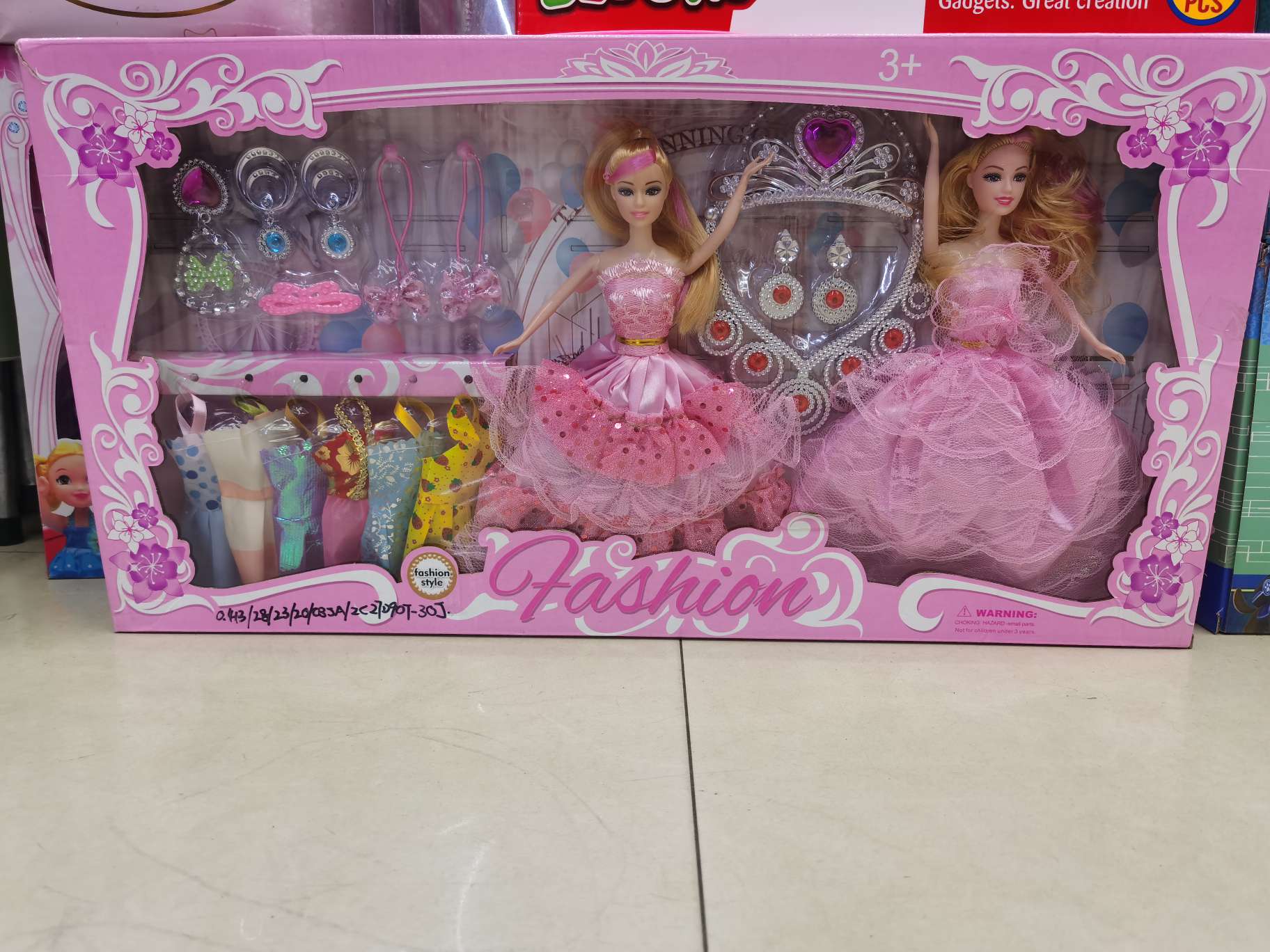 The big box doll Barbie