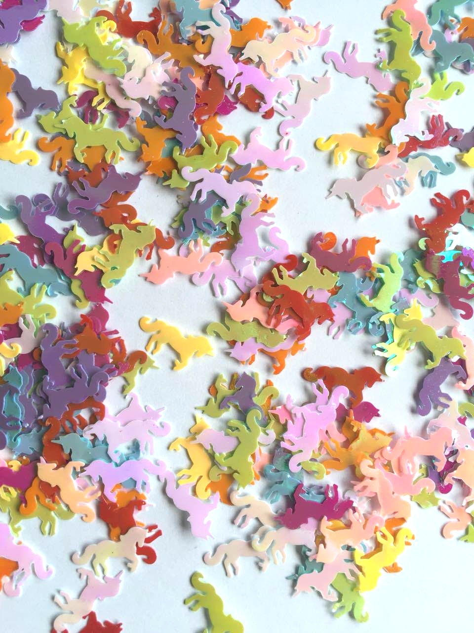 Unicorn sequins, sequins for bags, clothing and accessories, DIY handcrafted sequins for kindergartens, craft decorative accessories, jewelry accessories, nail art decorative accessories, 500 grams per pack