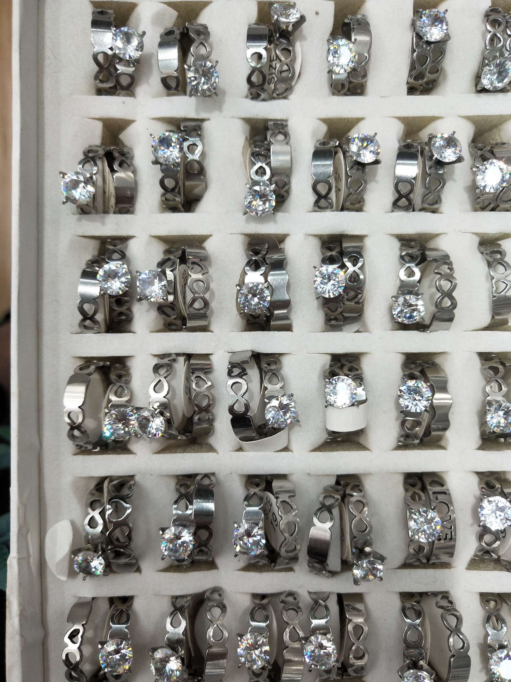 Zircon line lovers ring