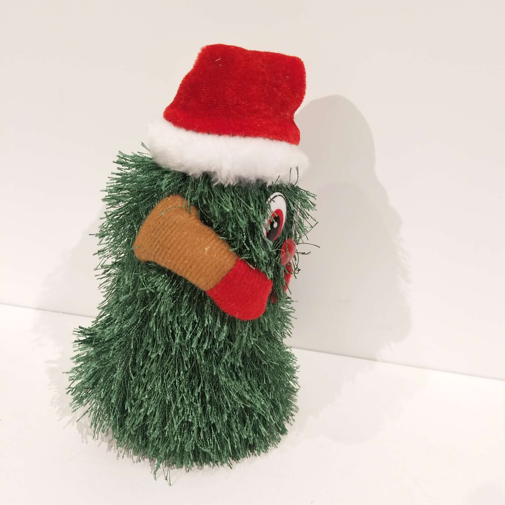 The manufacturer's new genuine 8-inch Christmas rotating tree comes in a variety of styles and small electric sizes. We offer wholesale Christmas gifts Item Picture