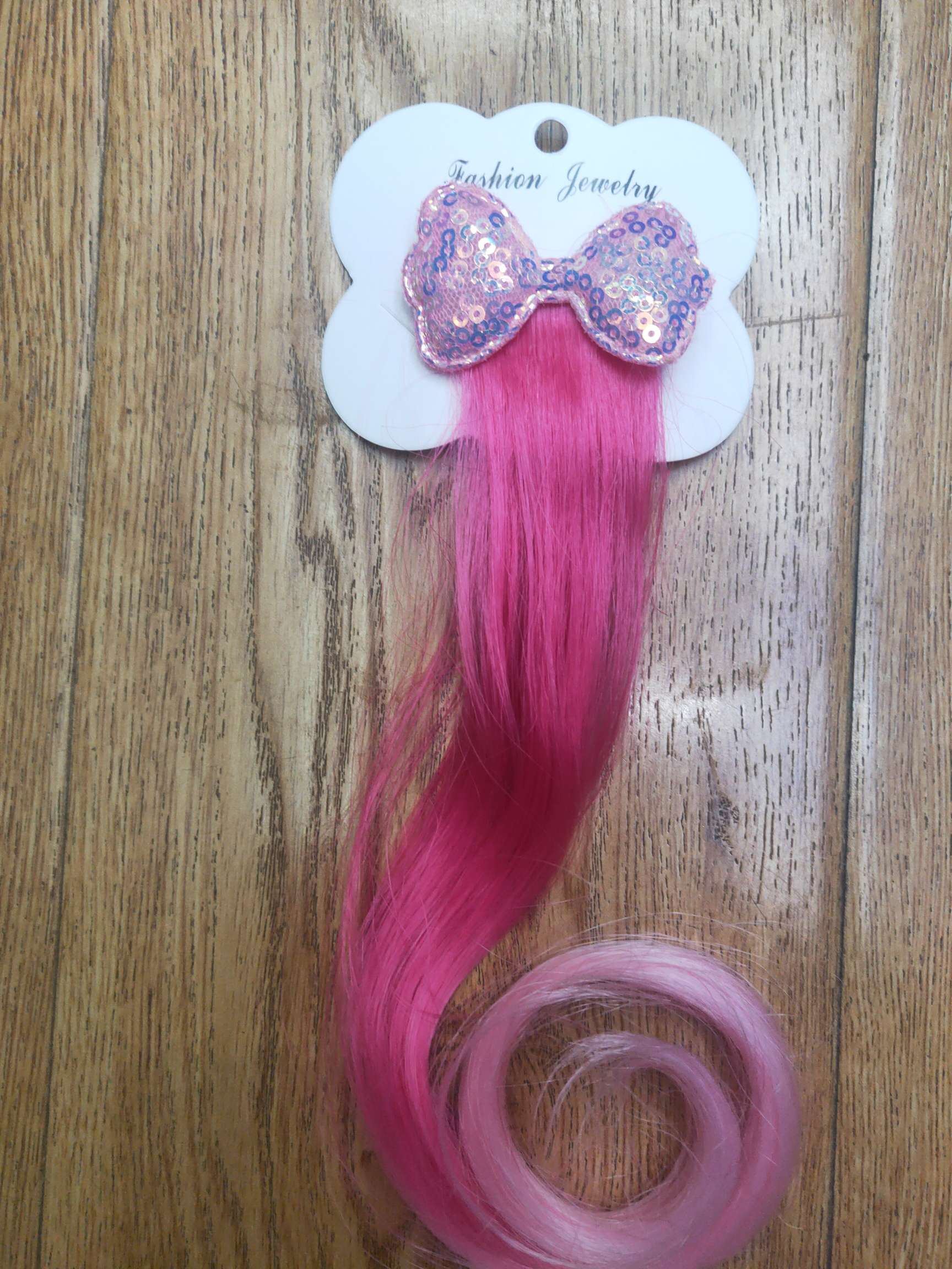 Bow tie, sequined wig thumbnail